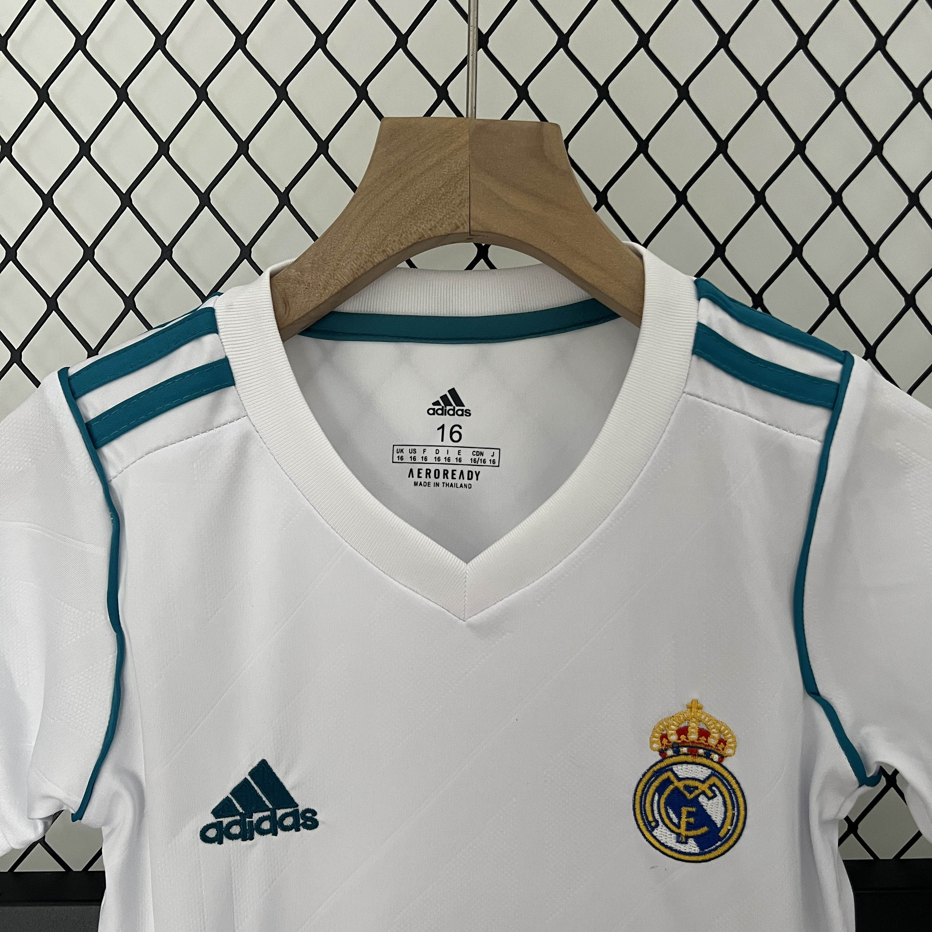 2017/2018 Retro Real Madrid Home Football Shirt Kids Size