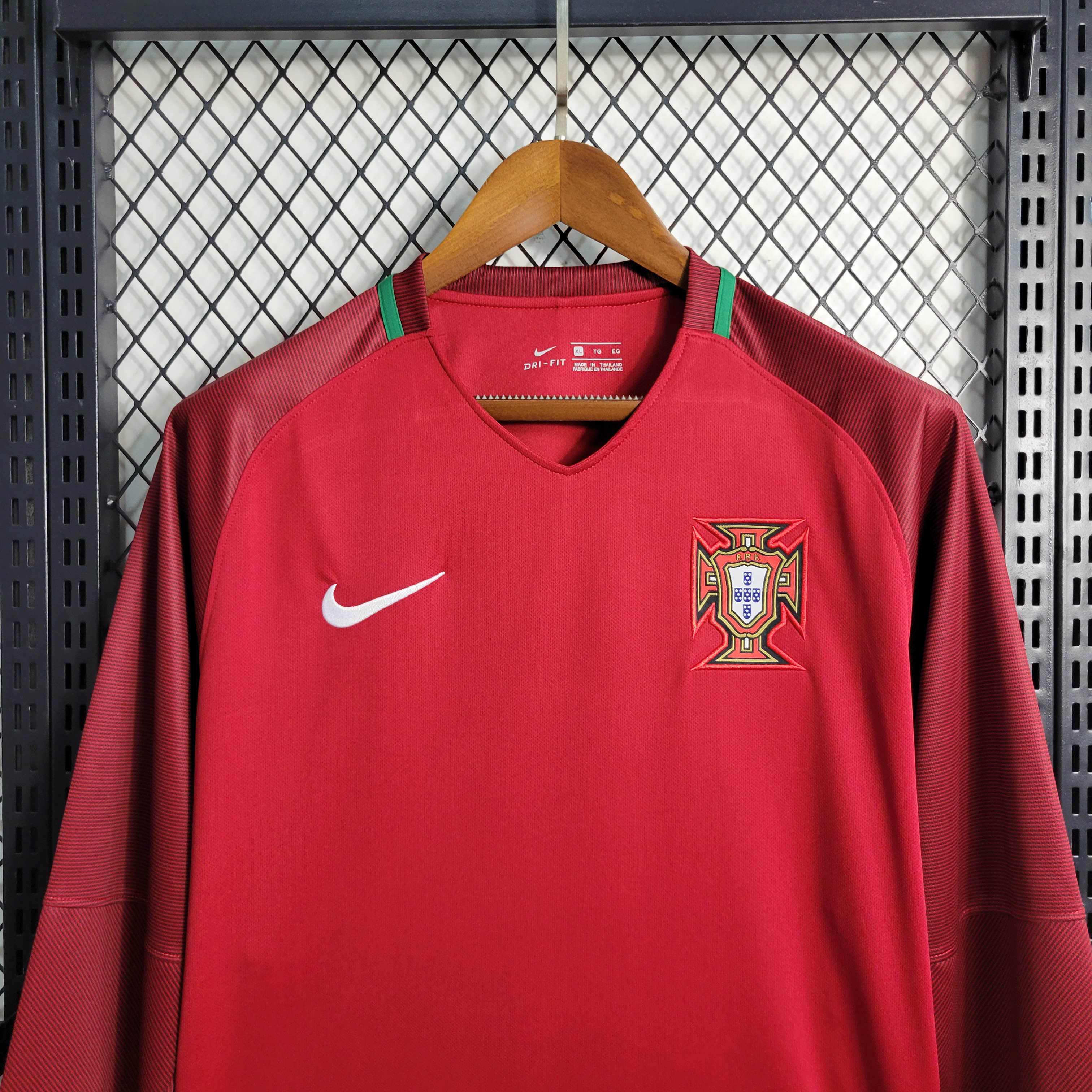 2016 Retro Long Sleeve Portugal Away Football Shirt