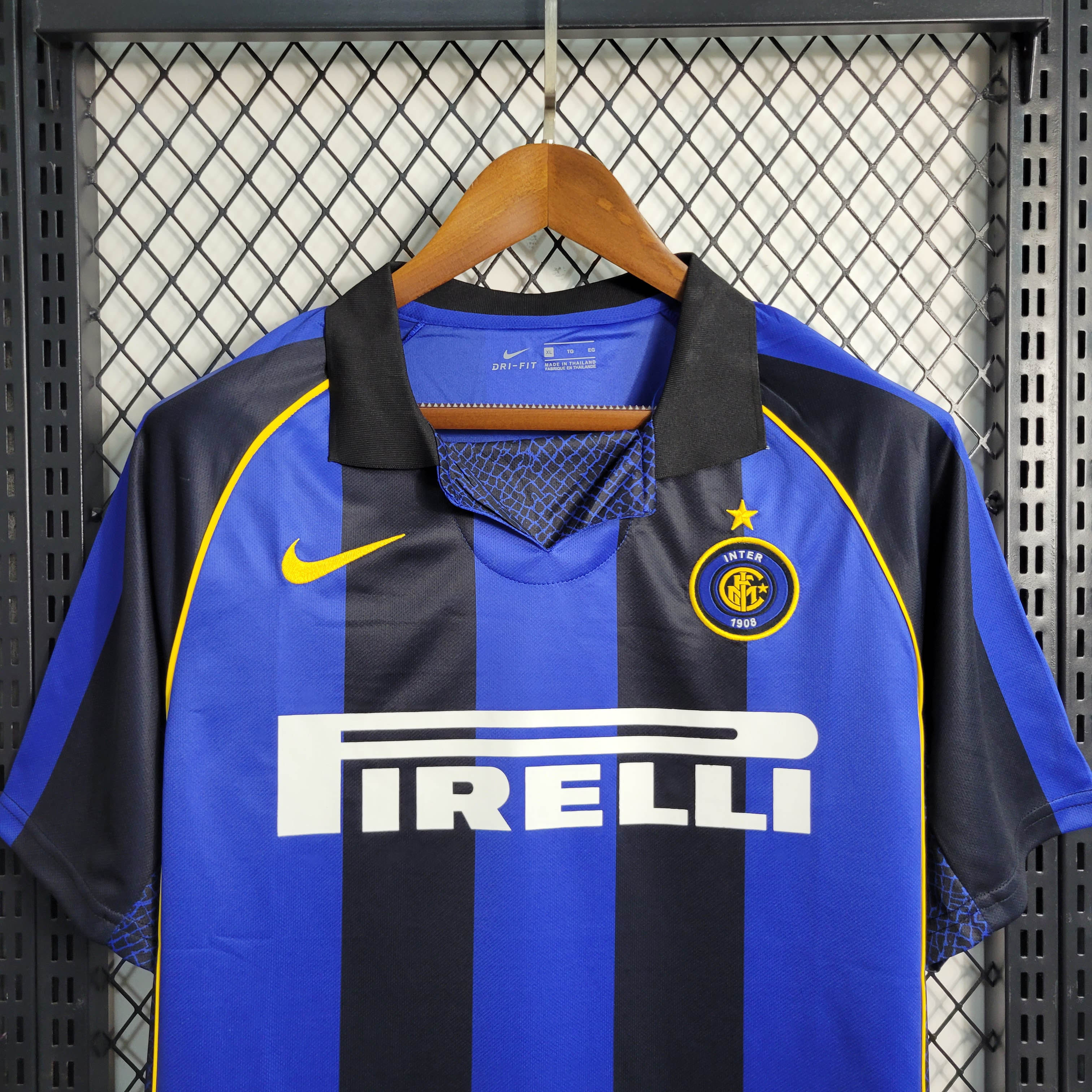 2001/2002 Retro Inter Milan Home Football Shirt