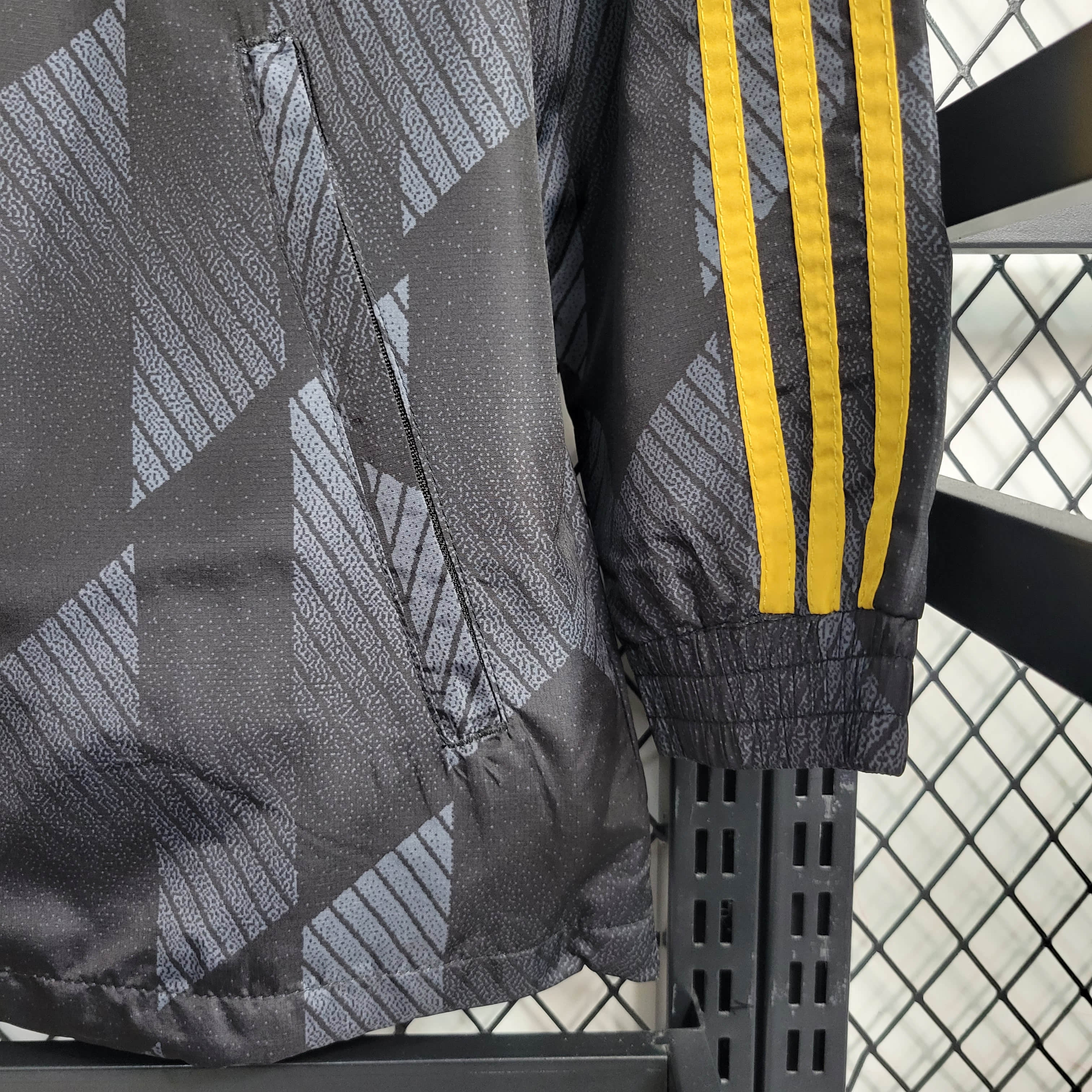 2023/2024 Manchester United Windbreaker Black Football Shirt