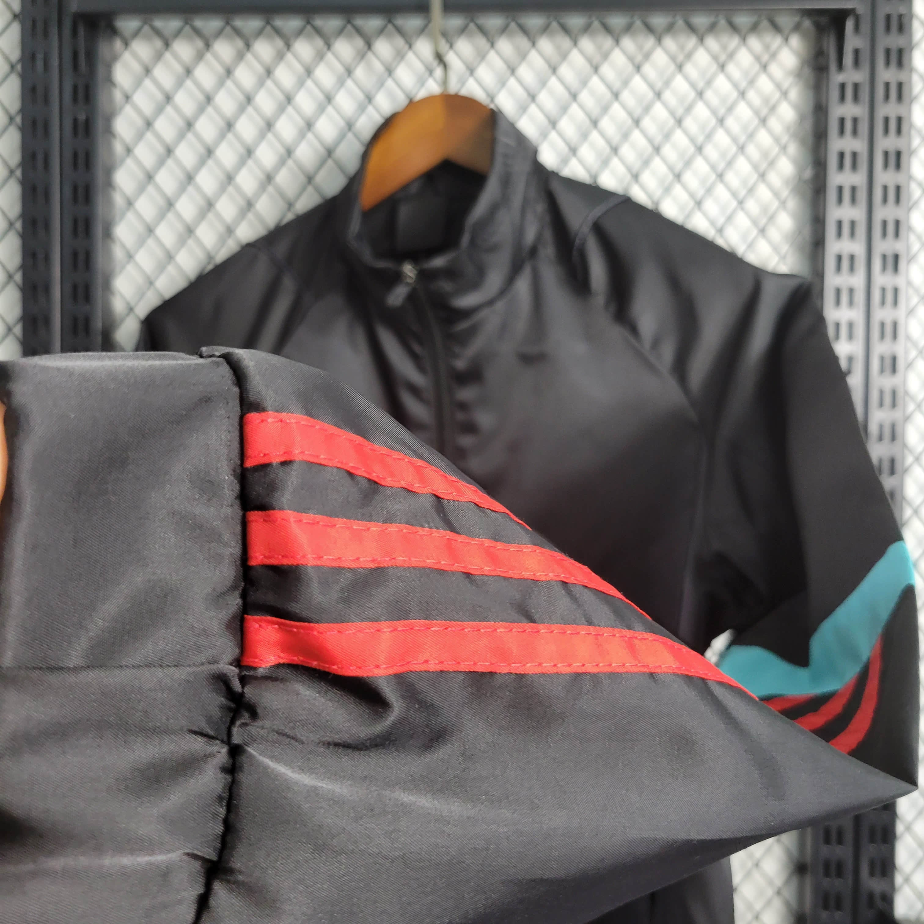 2023/2024 Manchester United Windbreaker Black Football Shirt