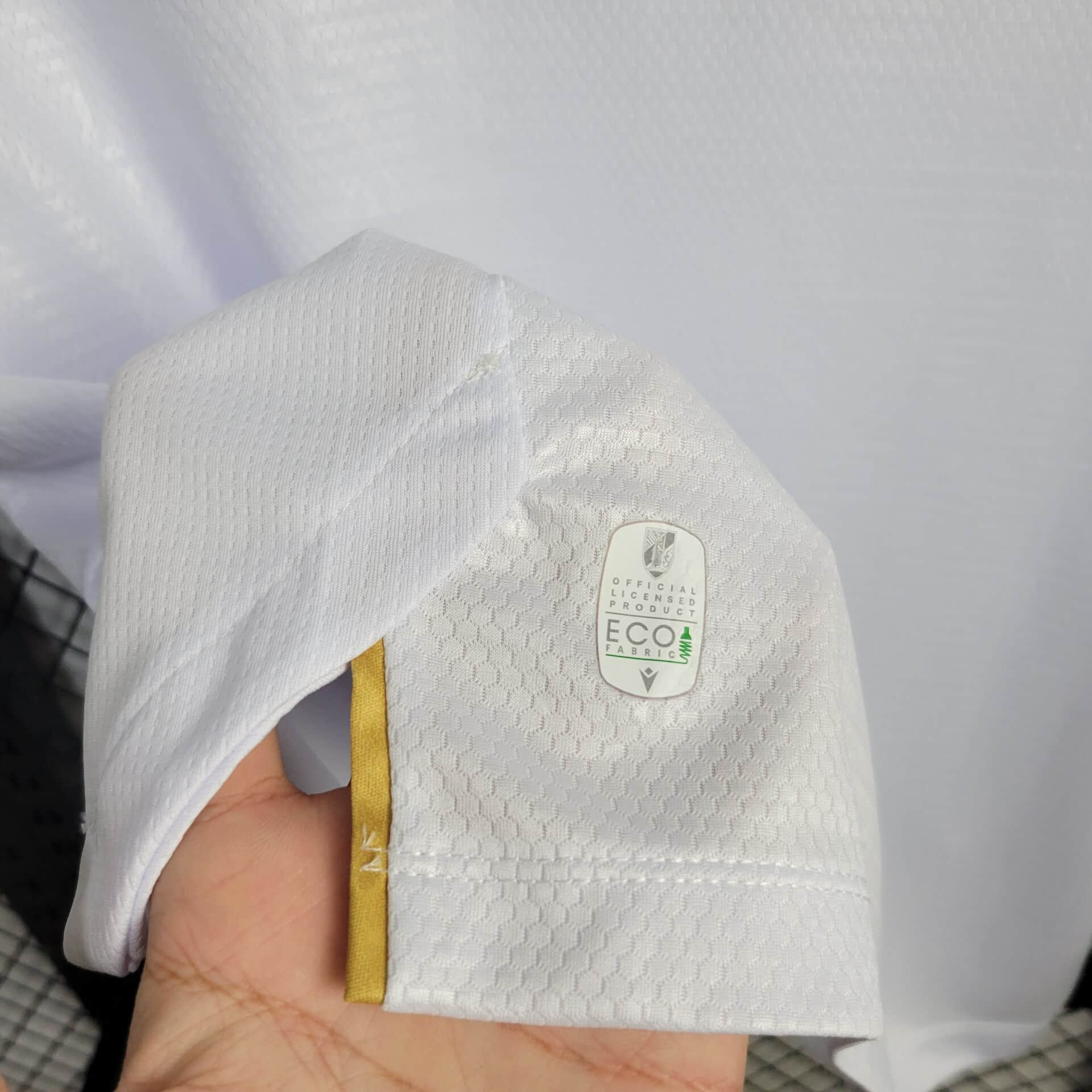 2024/2025 Vitoria Guimaraes Home Football Shirt