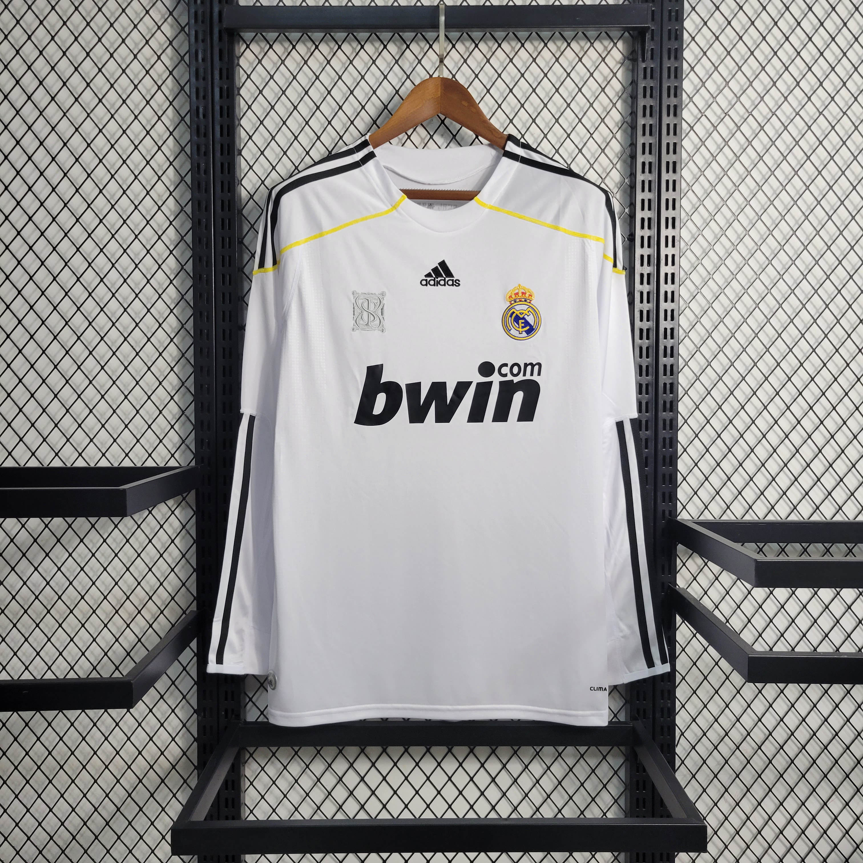 2009/2010 Retro Long Sleeve Real Madrid Home Football Shirt