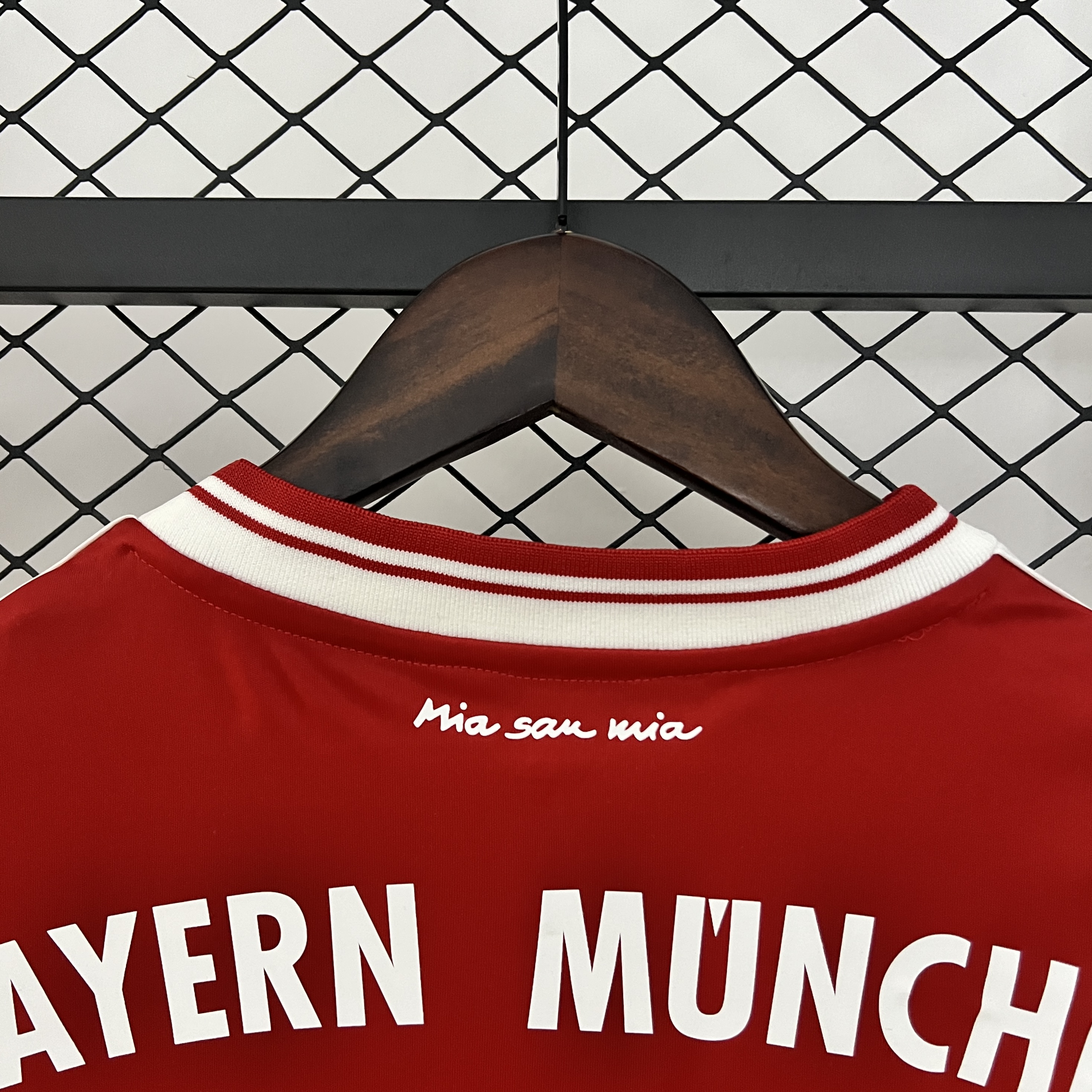 2013/2014 Retro Bayern Munchen HomeFootball shirt 1:1 Thai Quality