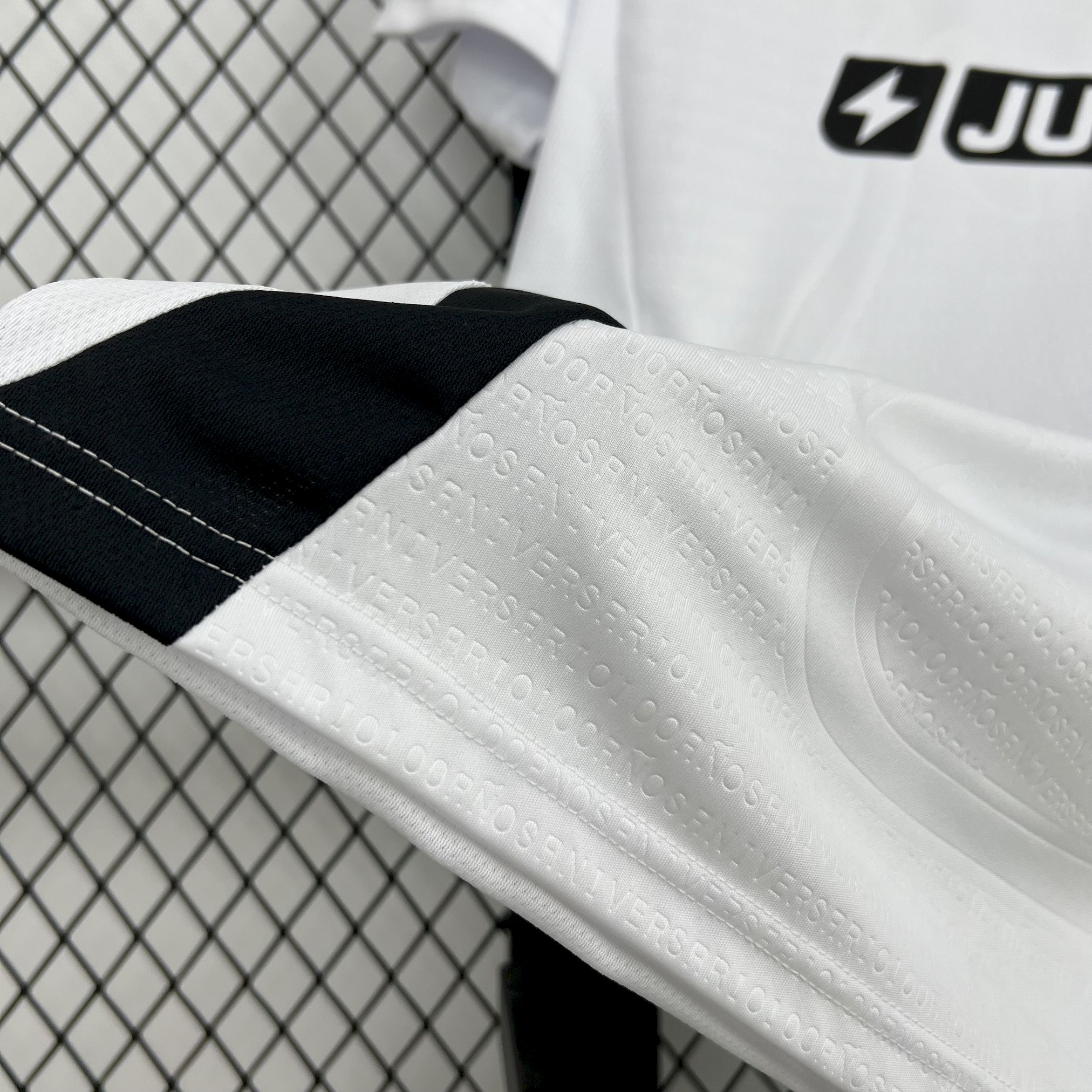 2024/2025 Colo Colo  Home Football Shirt