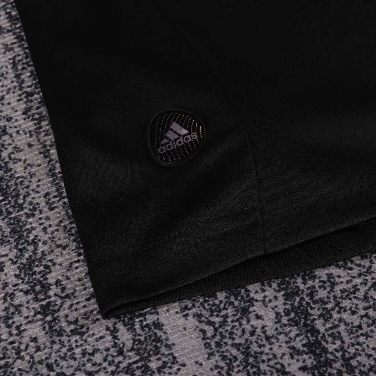 2011/2012 Retro Real Madrid GoalkeepelFootball shirt Kids Size 1:1 Thai Quality