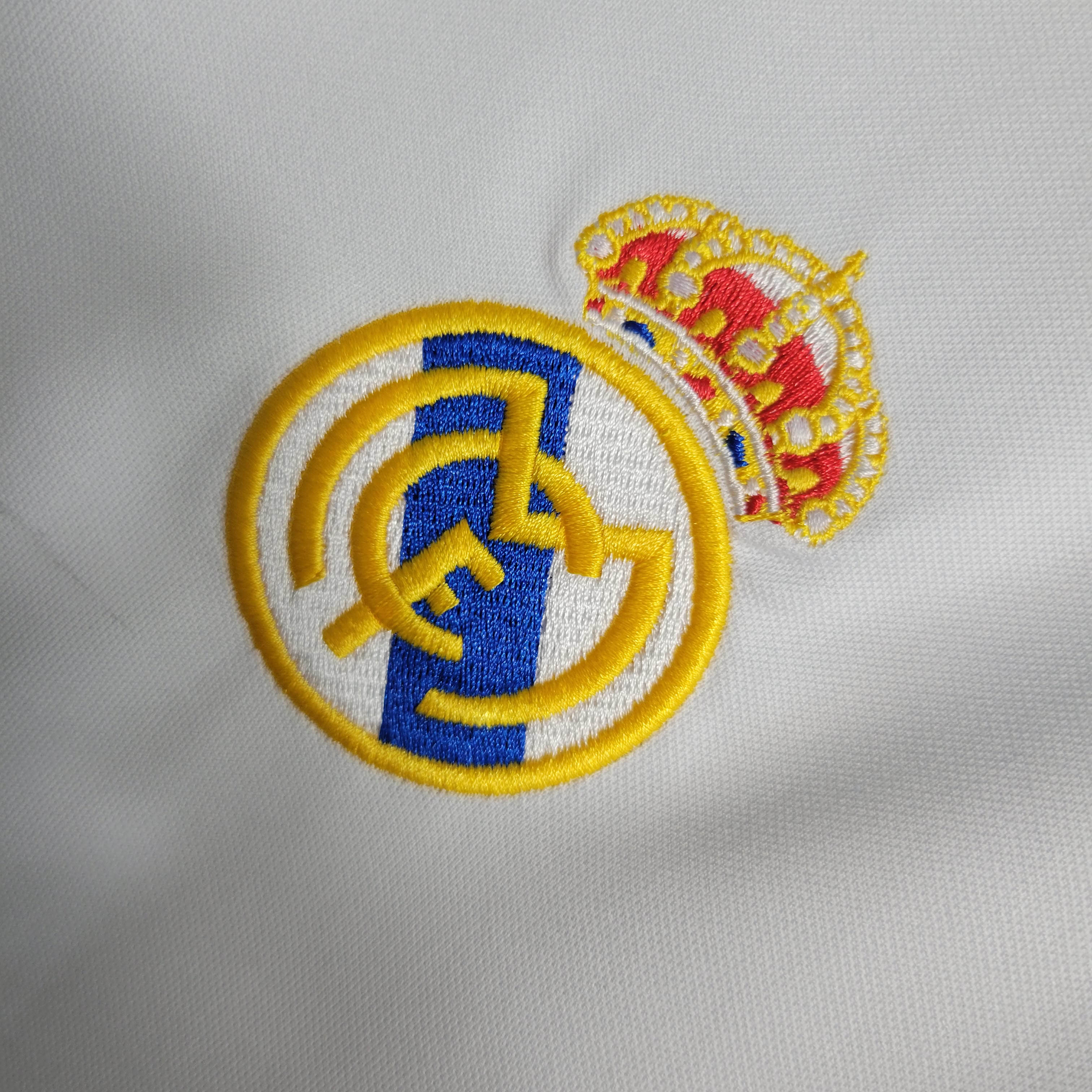 2000/2001 Retro Real Madrid Home Football Shirt