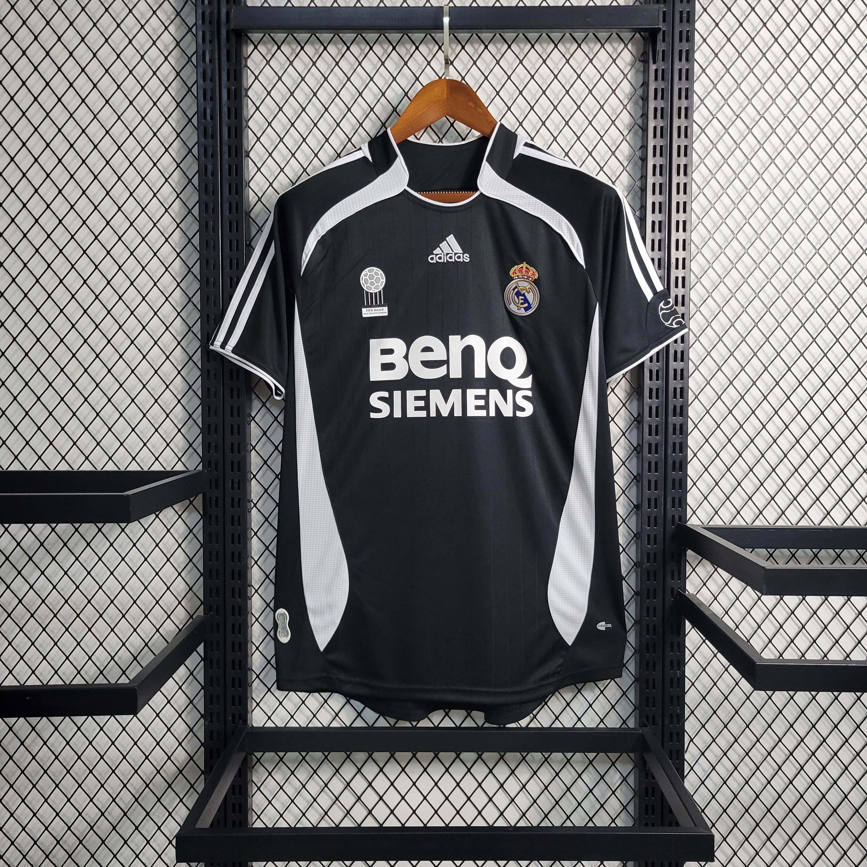 2006/2007 Retro Real Madrid Away Football Shirt