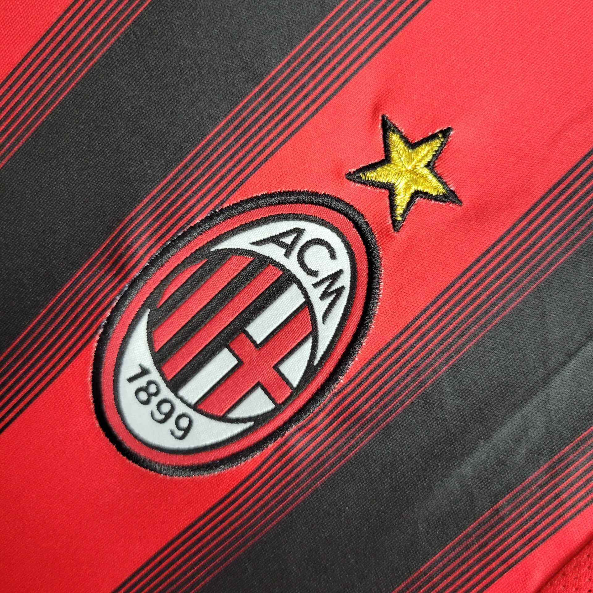 2004/2005 Retro AC Milan Home Football Shirt