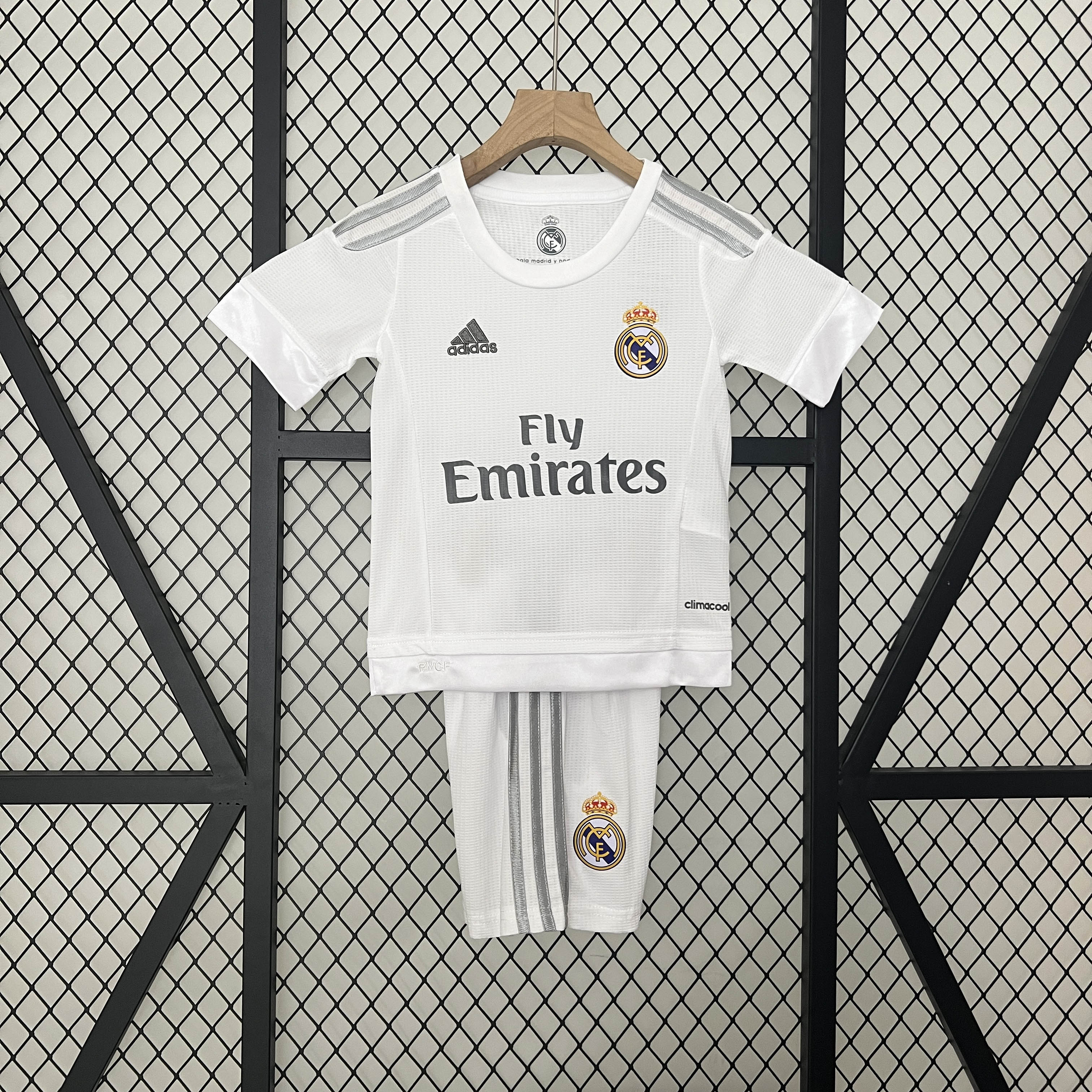 2015/2016 Retro Real Madrid Home Football Shirt Kids Size