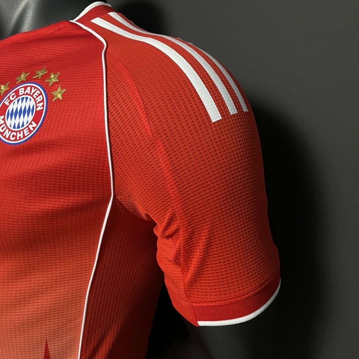 2025/2026 Bayern Munich Player Home Football Shirt