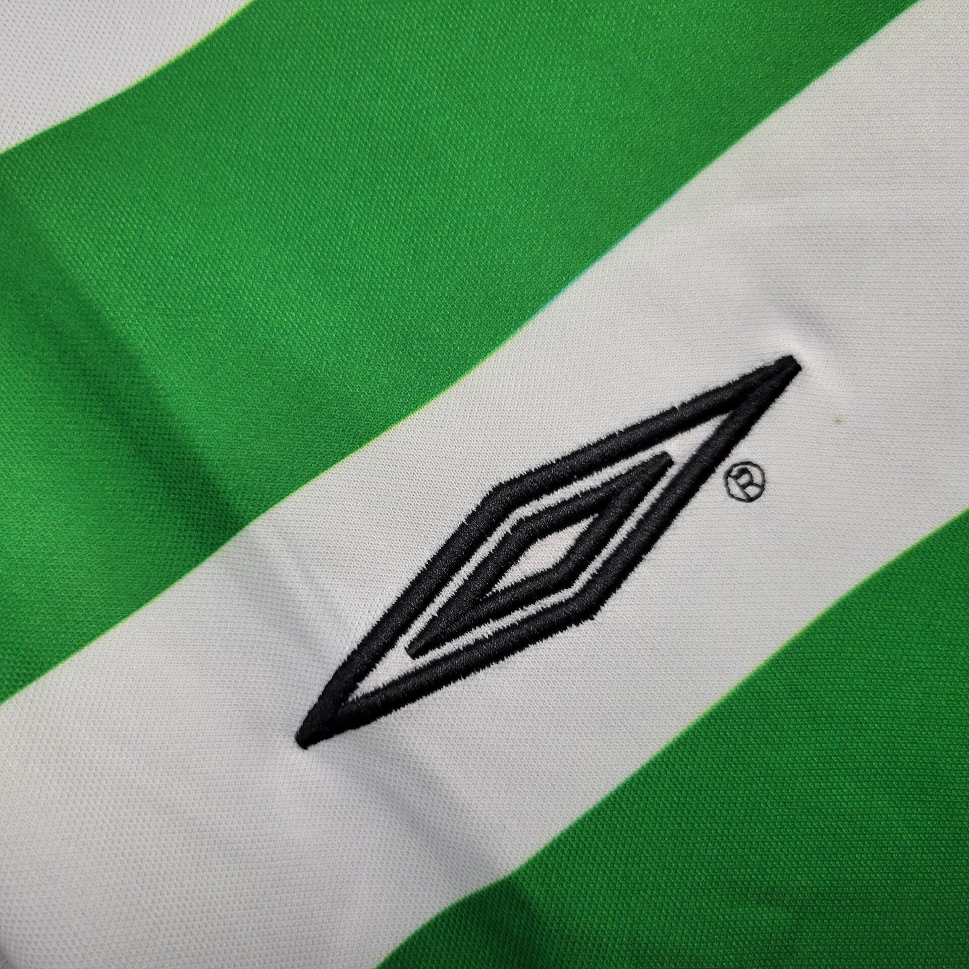 2001/2003 Retro Celtic Home Football Shirt