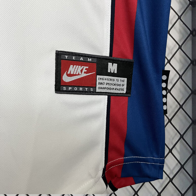 1998/1999 Retro Barcelona Away White Football Shirt