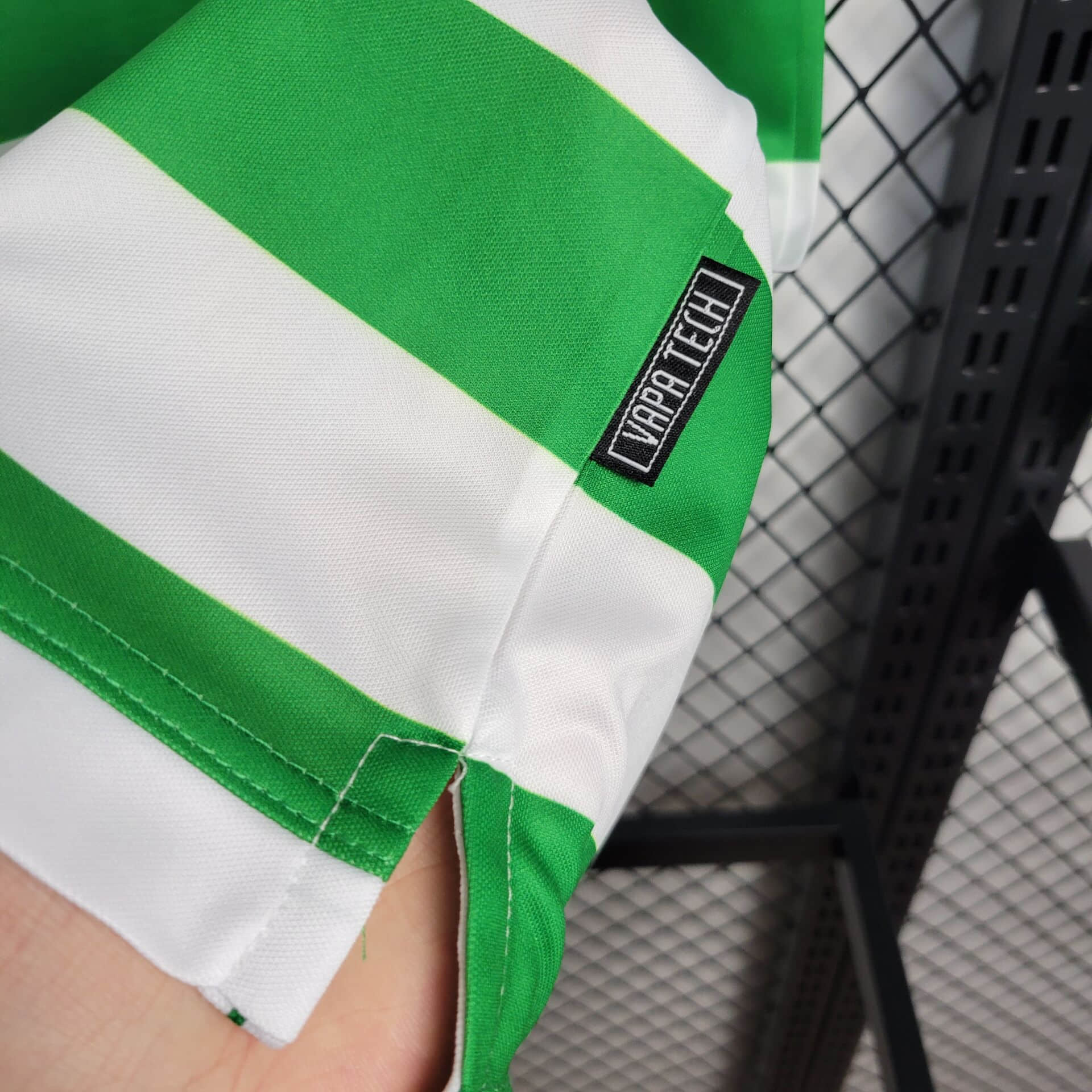 1999/2000 Retro Celtic Home Football Shirt