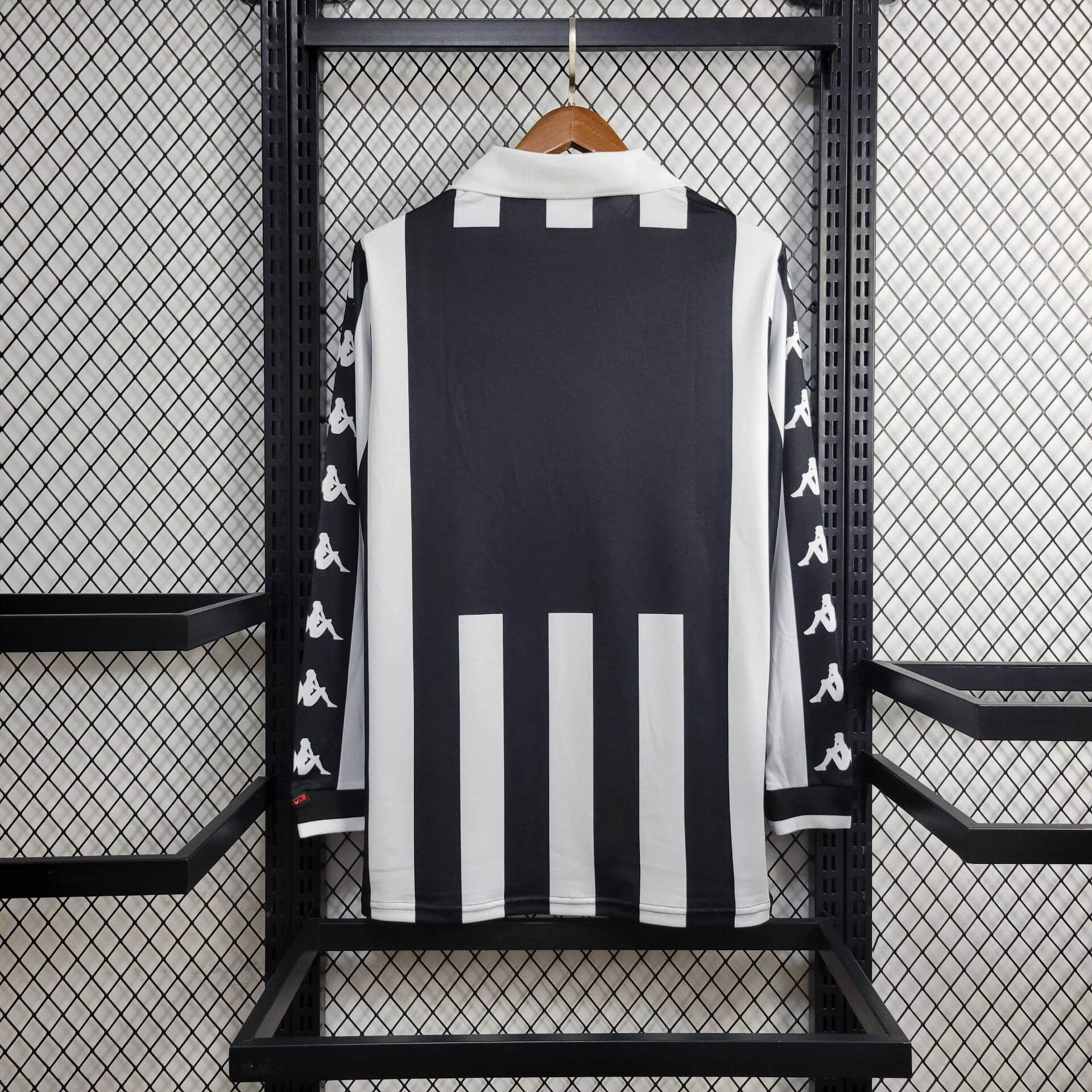 1999/2000 Retro Long Sleeve Newcastle United Home Football Shirt