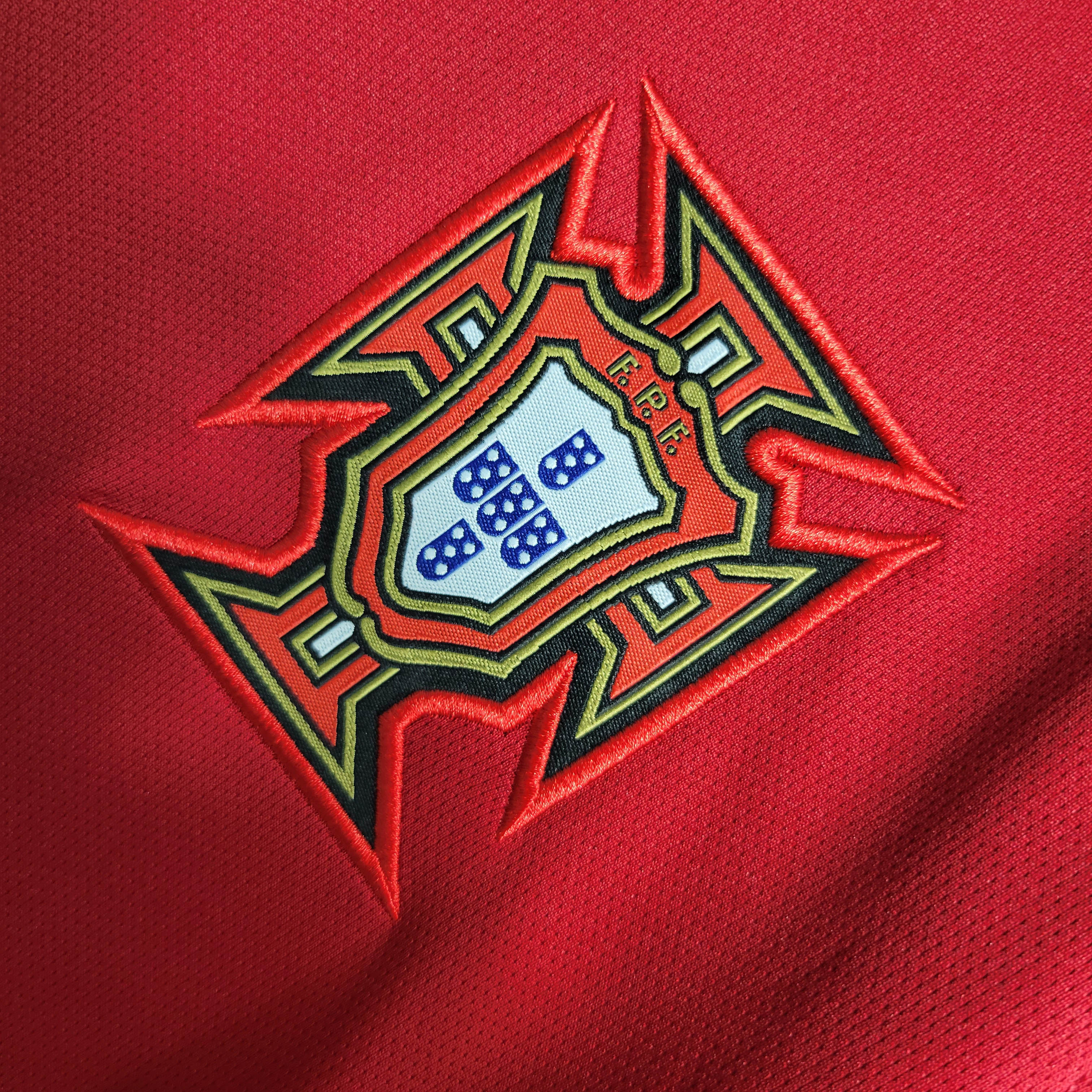 2016 Retro Long Sleeve Portugal Away Football Shirt