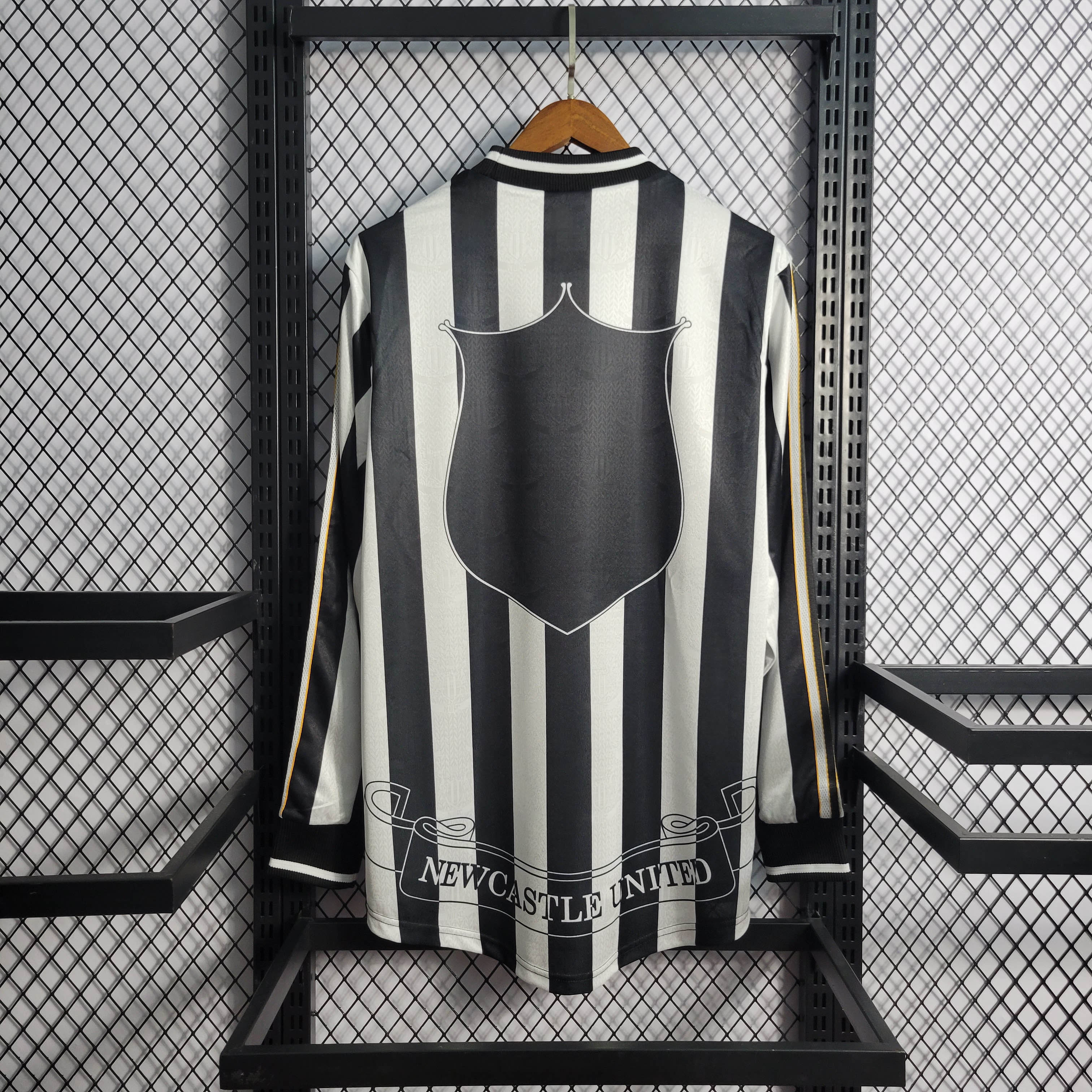 1995/1997 Retro Long Sleeve Newcastle United Home Football Shirt