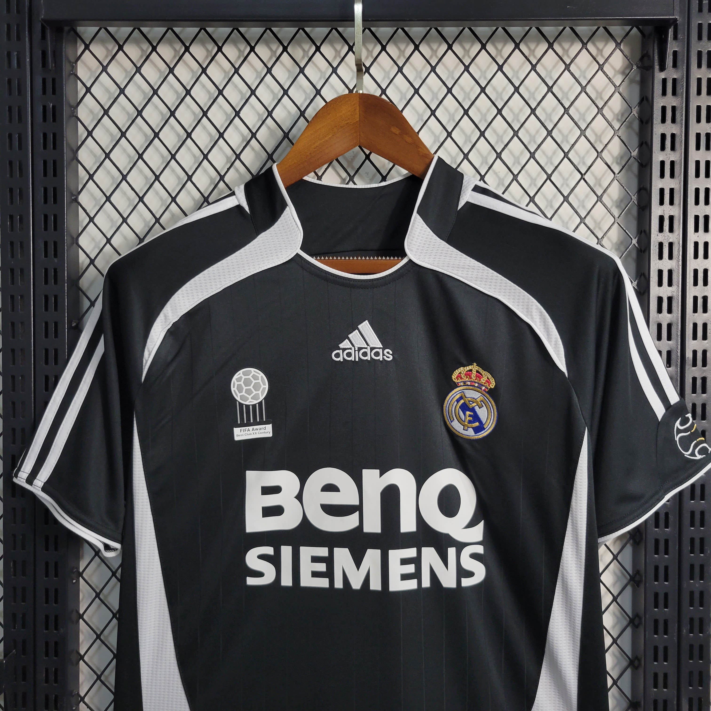 2006/2007 Retro Real Madrid Away Football Shirt