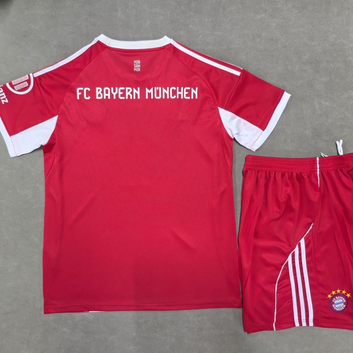 2025/2026 Bayern Munchen HomeFootball Shirt Kids Size 1:1 Thai Quality
