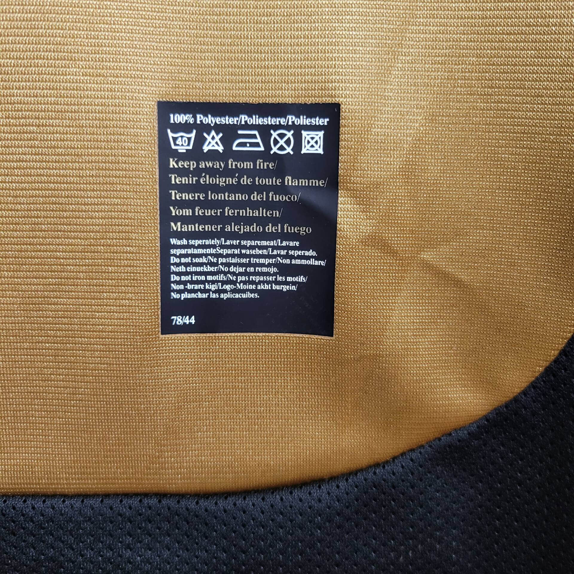 2001/2002 Retro Manchester United Centenary Season Reversible Football Shirt