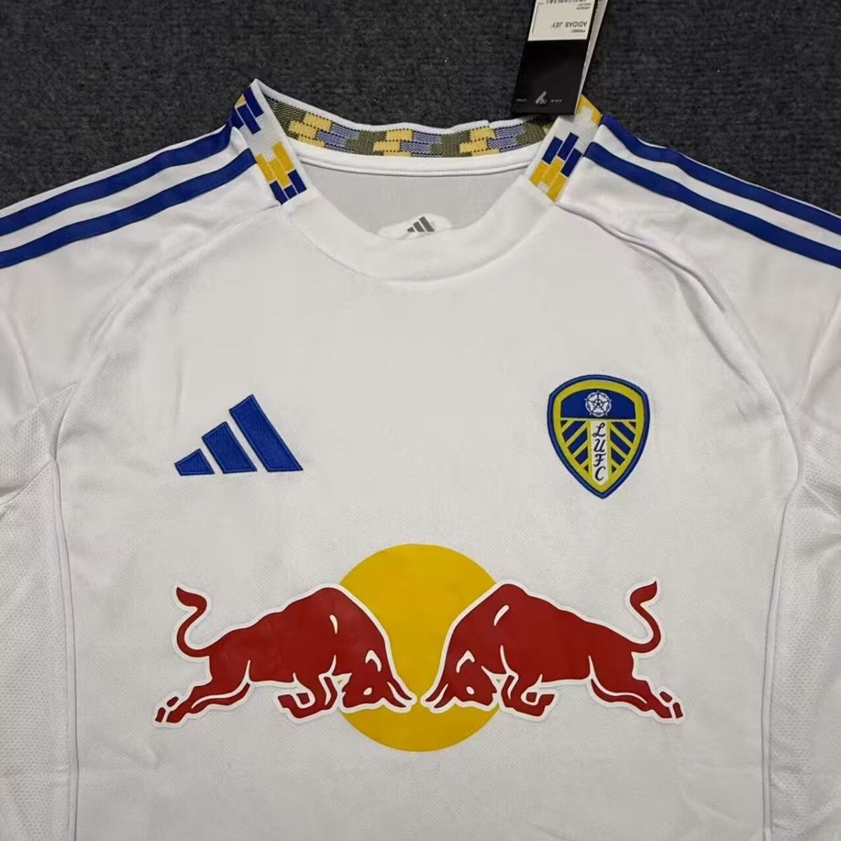 2025/2026 Leeds United Home FootballShirt 1:1 Thai Quality