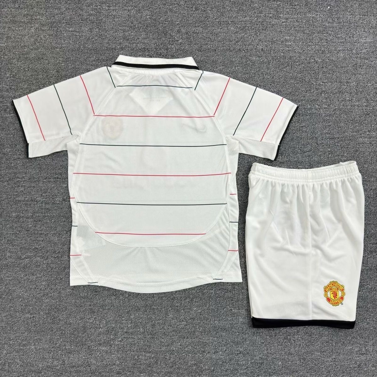 2003/2005 Retro Manchester UnitedAway Football Shirt kids Size