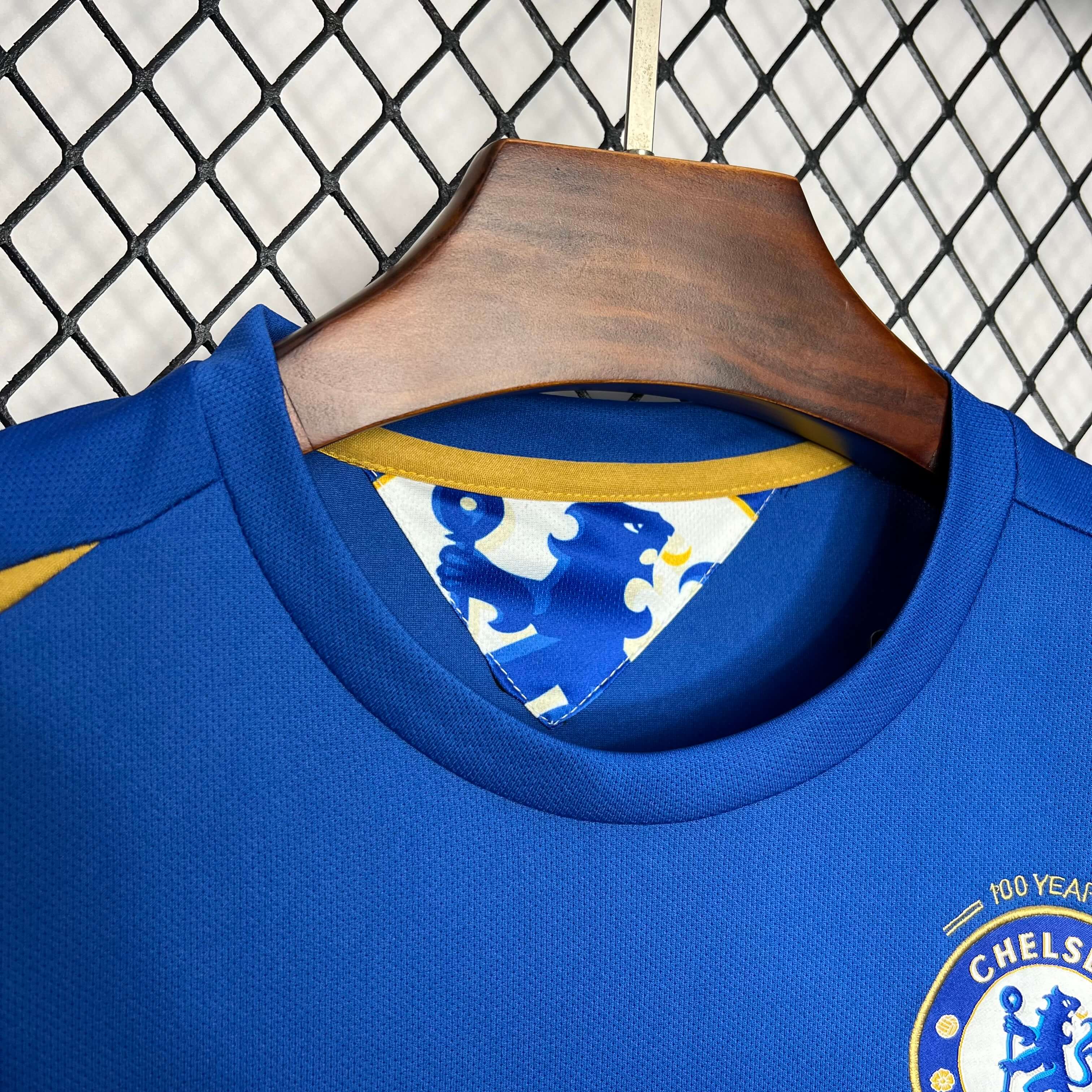 2005/2006 Retro Chelsea Home Football Shirt