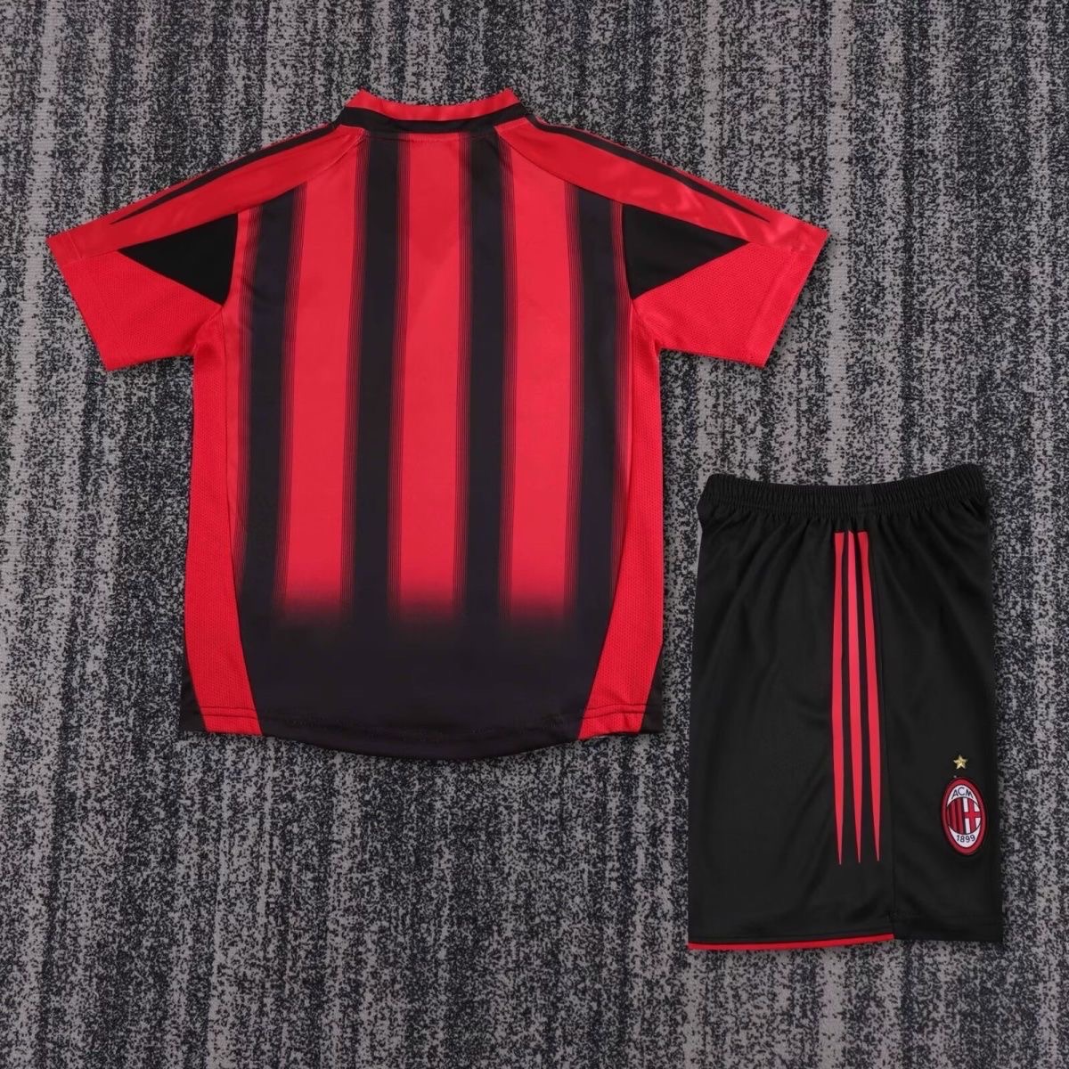 2004/2005 Retro Ac Milan HomeFootball Shirt Kids Size 1:1 Thai Quality