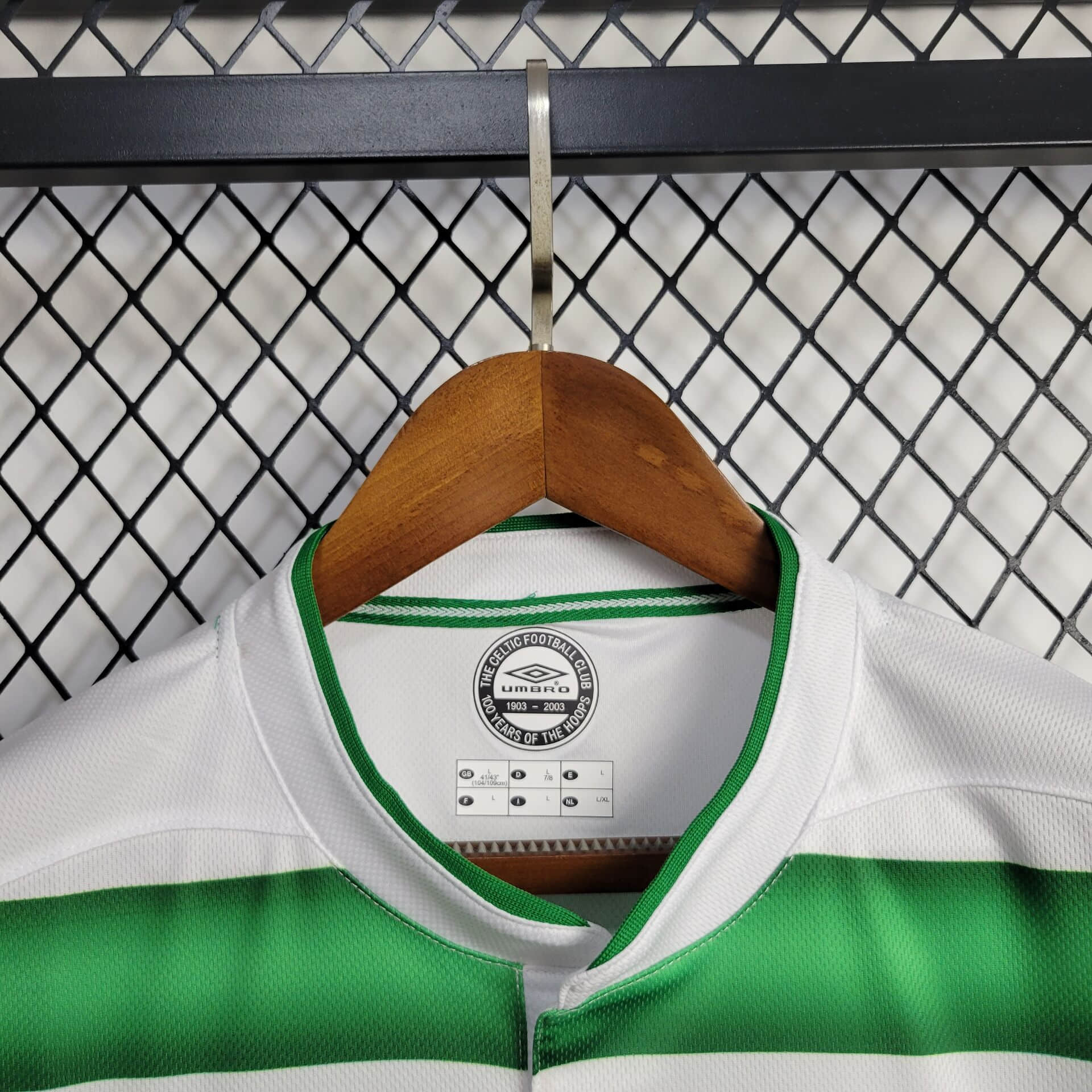2005/2006 Retro Celtic Home Football Shirt