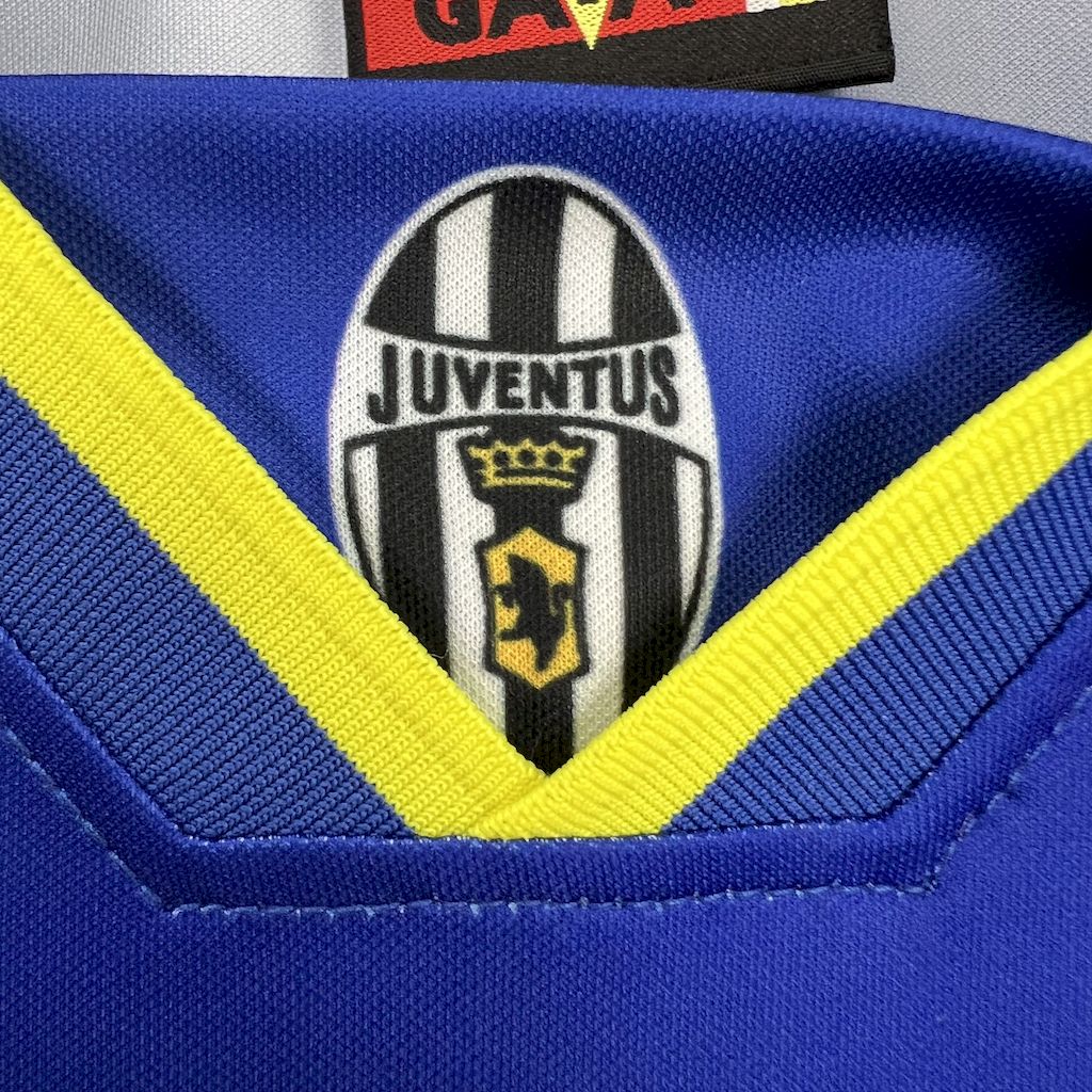 1996/1997 Retro Juventus Away Football Shirt