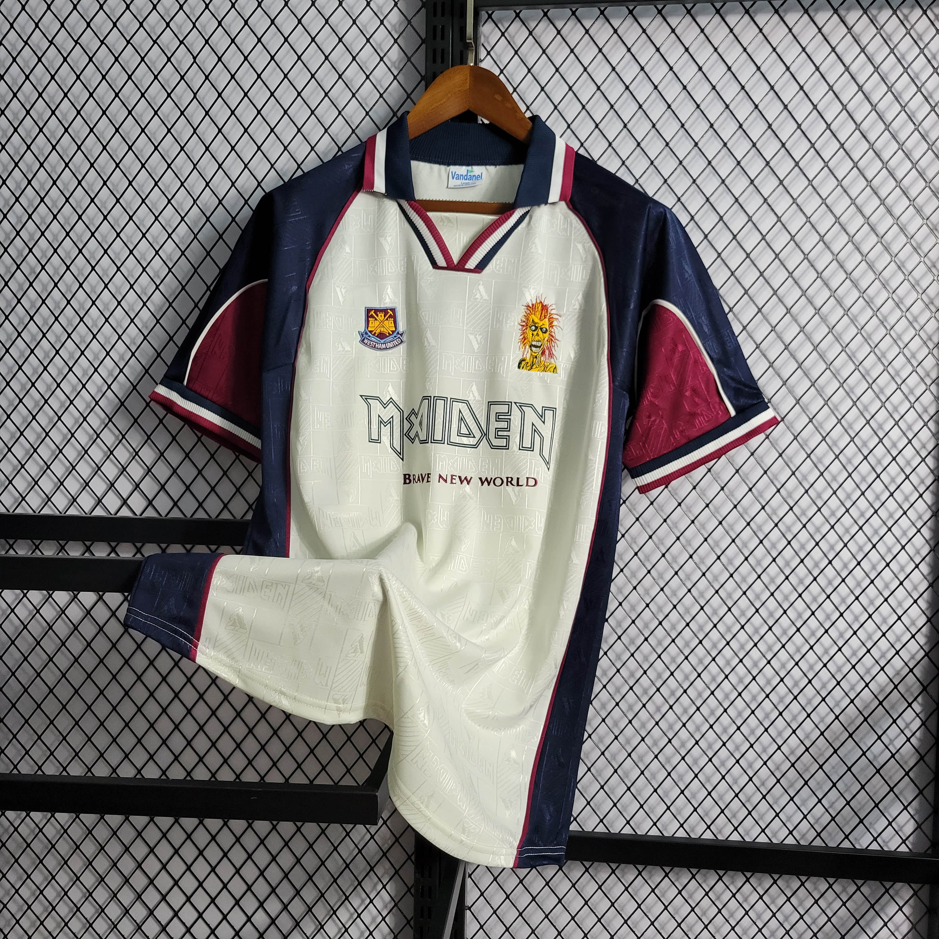 1999 Retro West Ham United Iron Lady Away Football Shirt