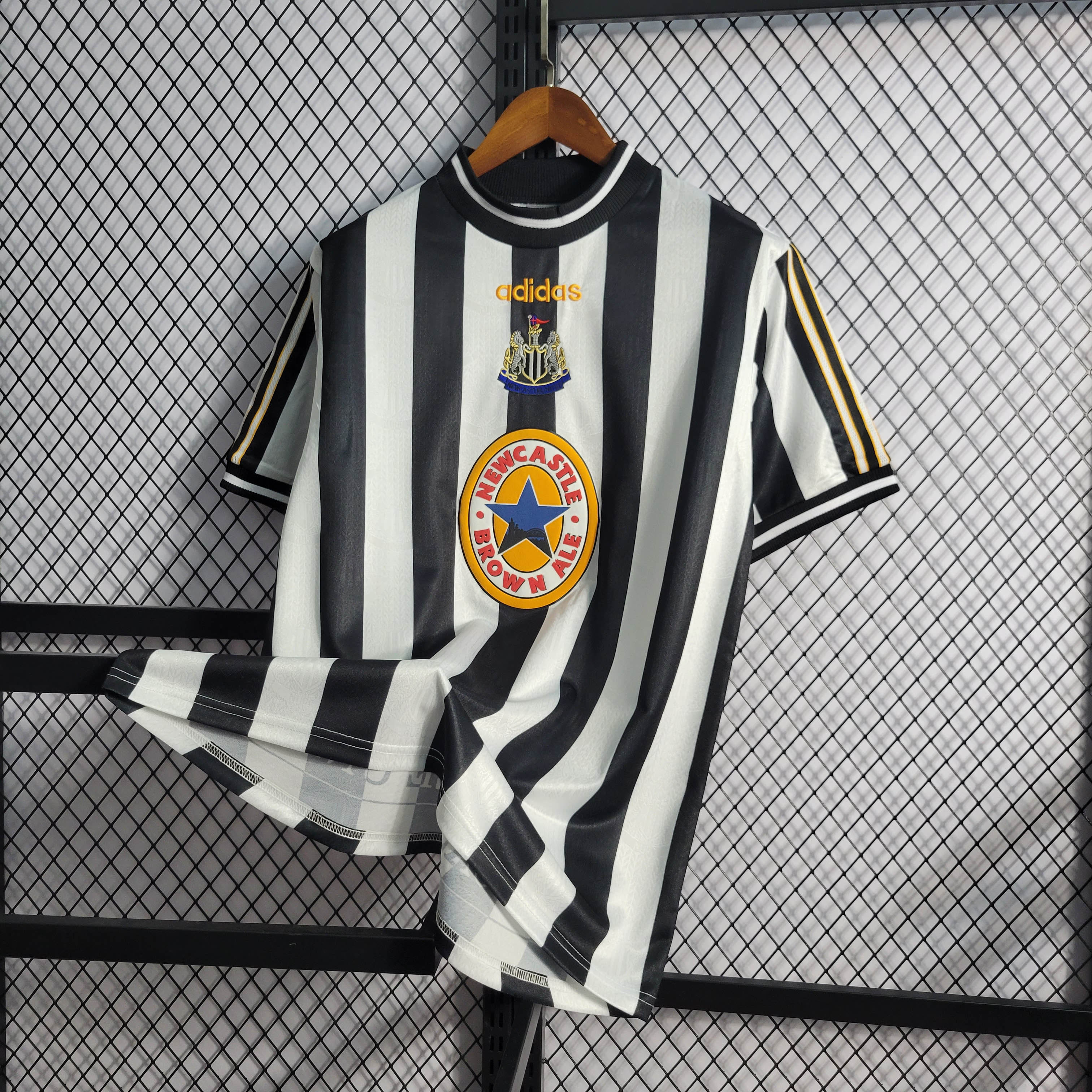 1995/1997 Retro Newcastle United Home Football Shirt