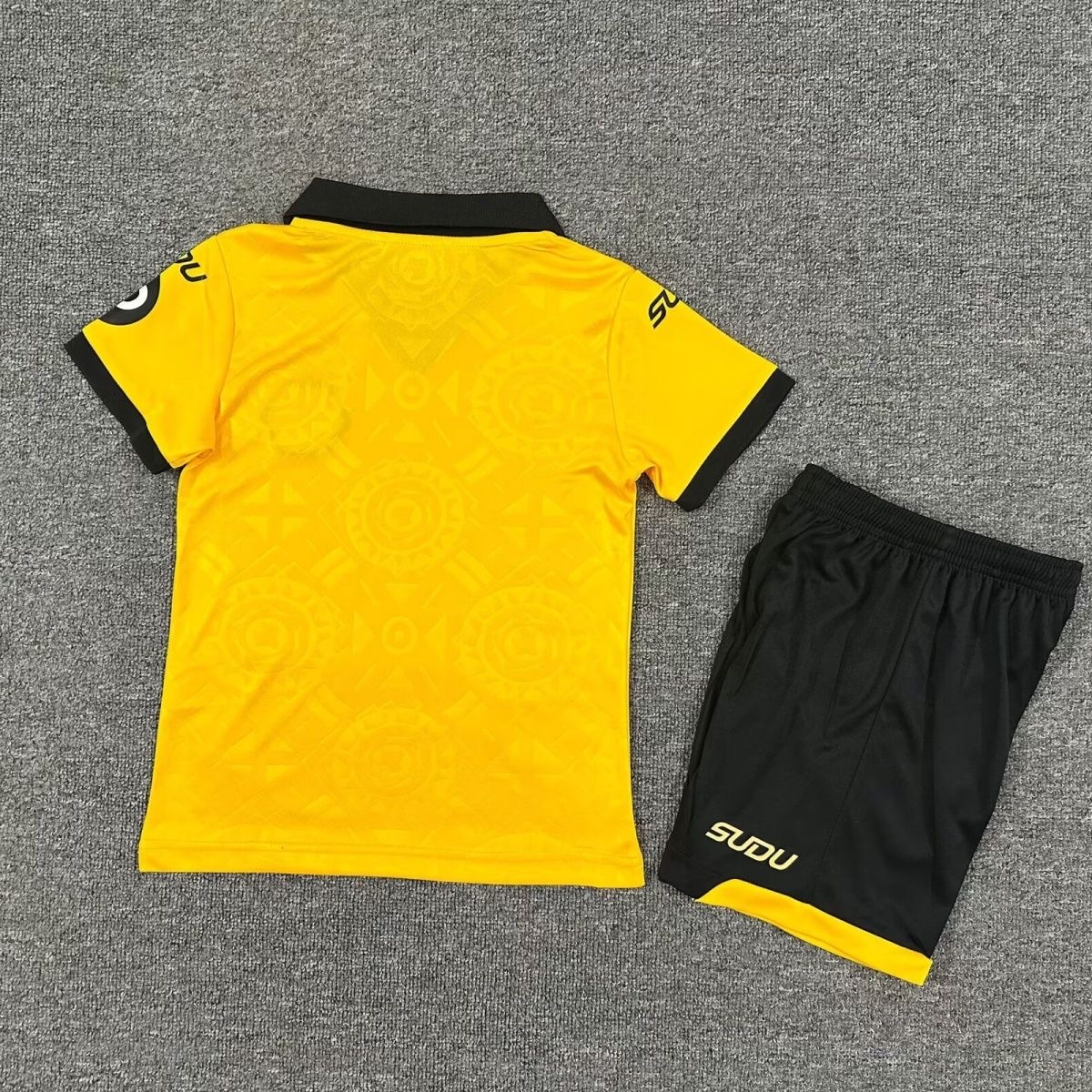 2025/2026 Wolverhampton HomeFootball Shirt Kids Size 1:1 Thai Quality
