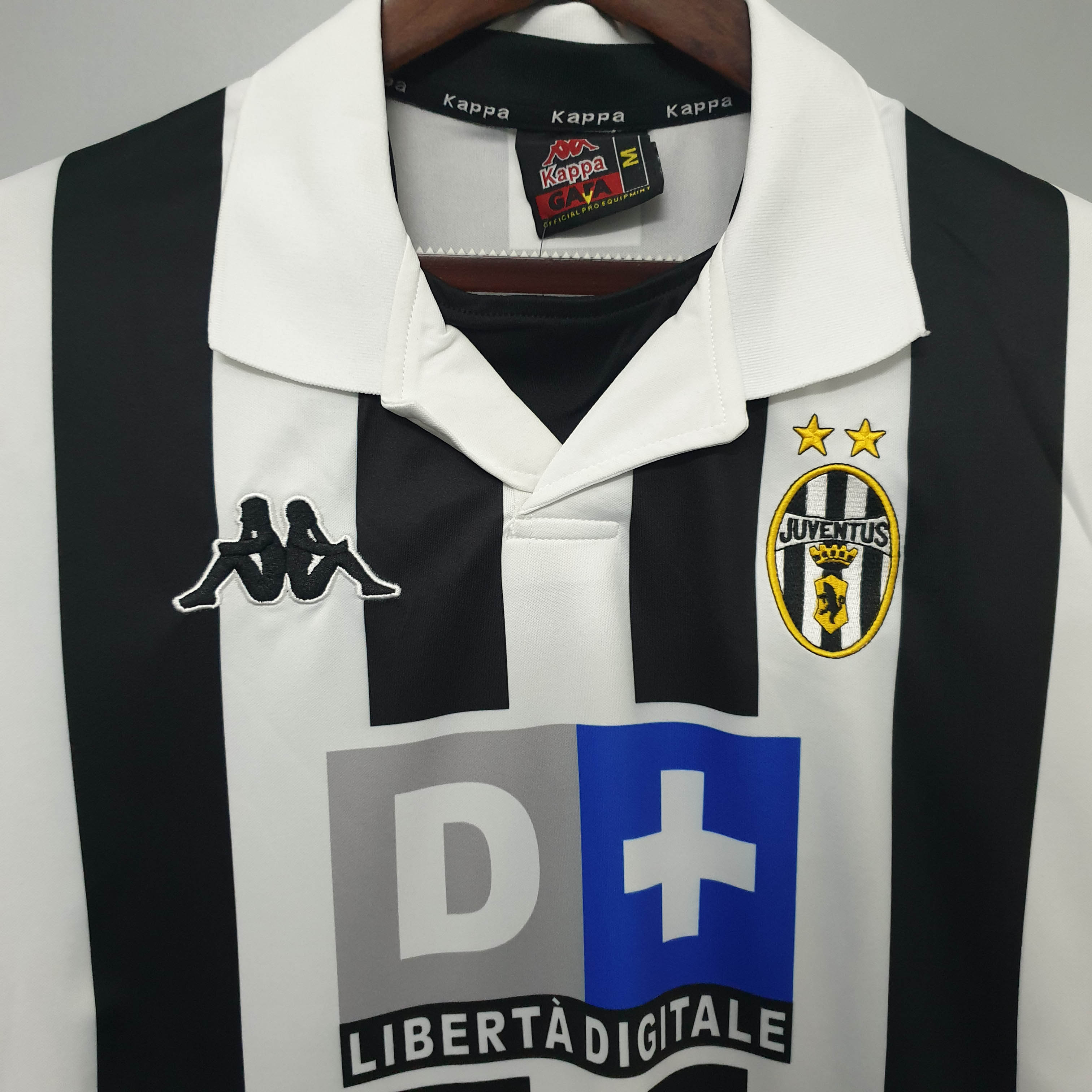 1999/2000 Retro Juventus Home Football Shirt