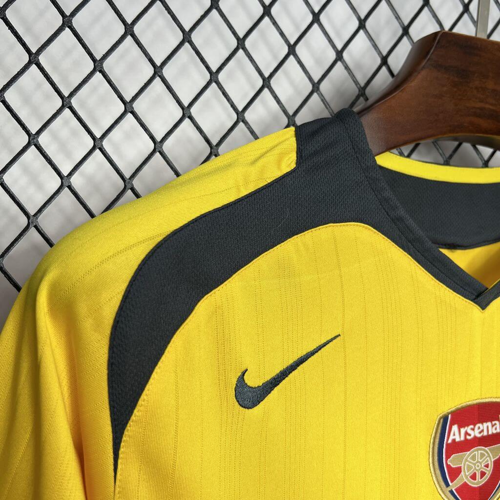 2005/2006 Retro Arsenal Away Football Shirt