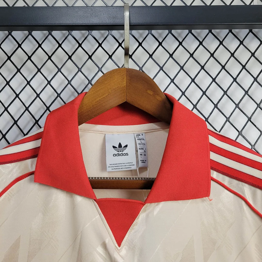 Retro Long Sleeve Bayern Munchen Football Shirt