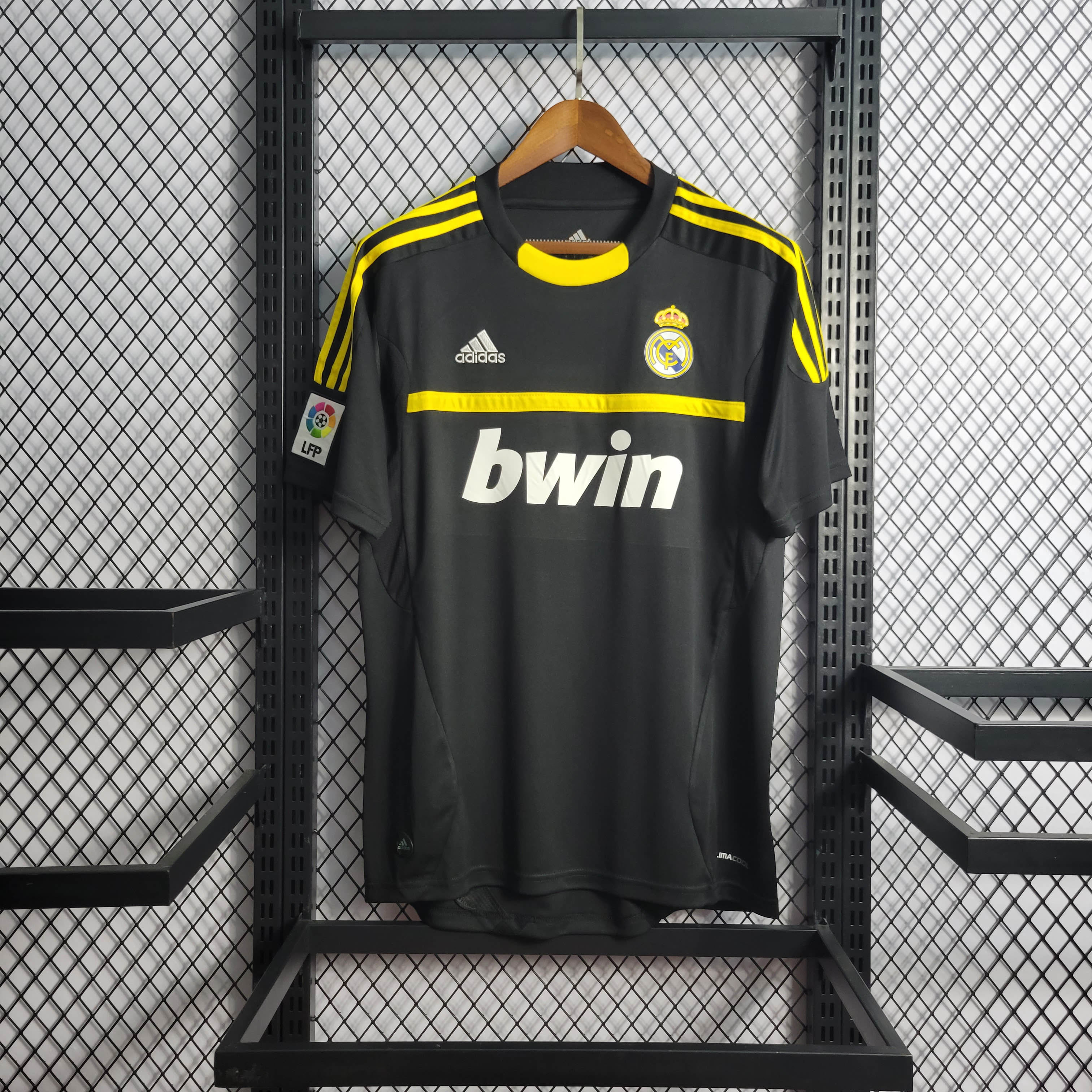 2011/2012 Retro Real Madrid Goalkeeper Football Shirt