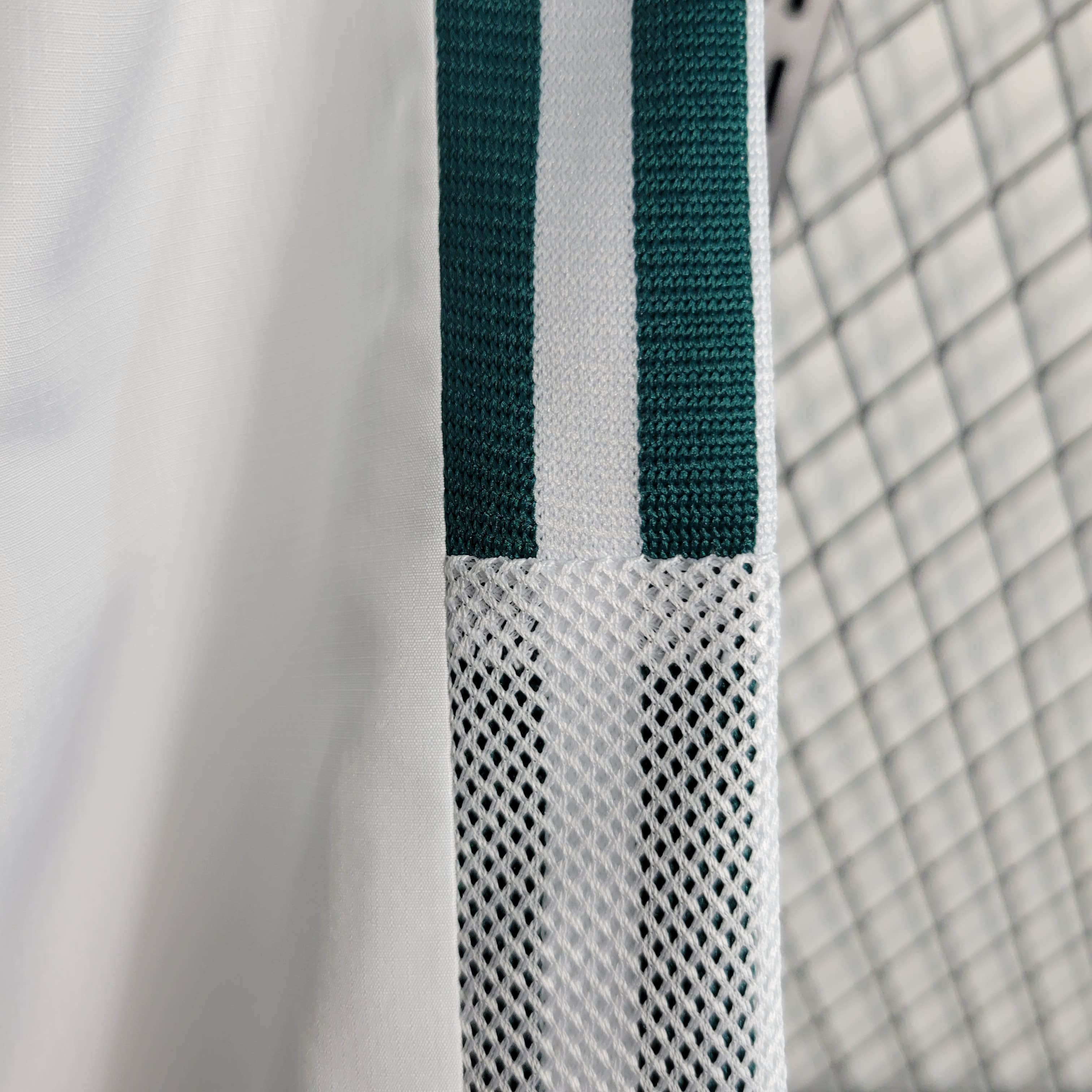 2023/2024 Bayern Munchen Windbreaker(White-Green)Football Shirt