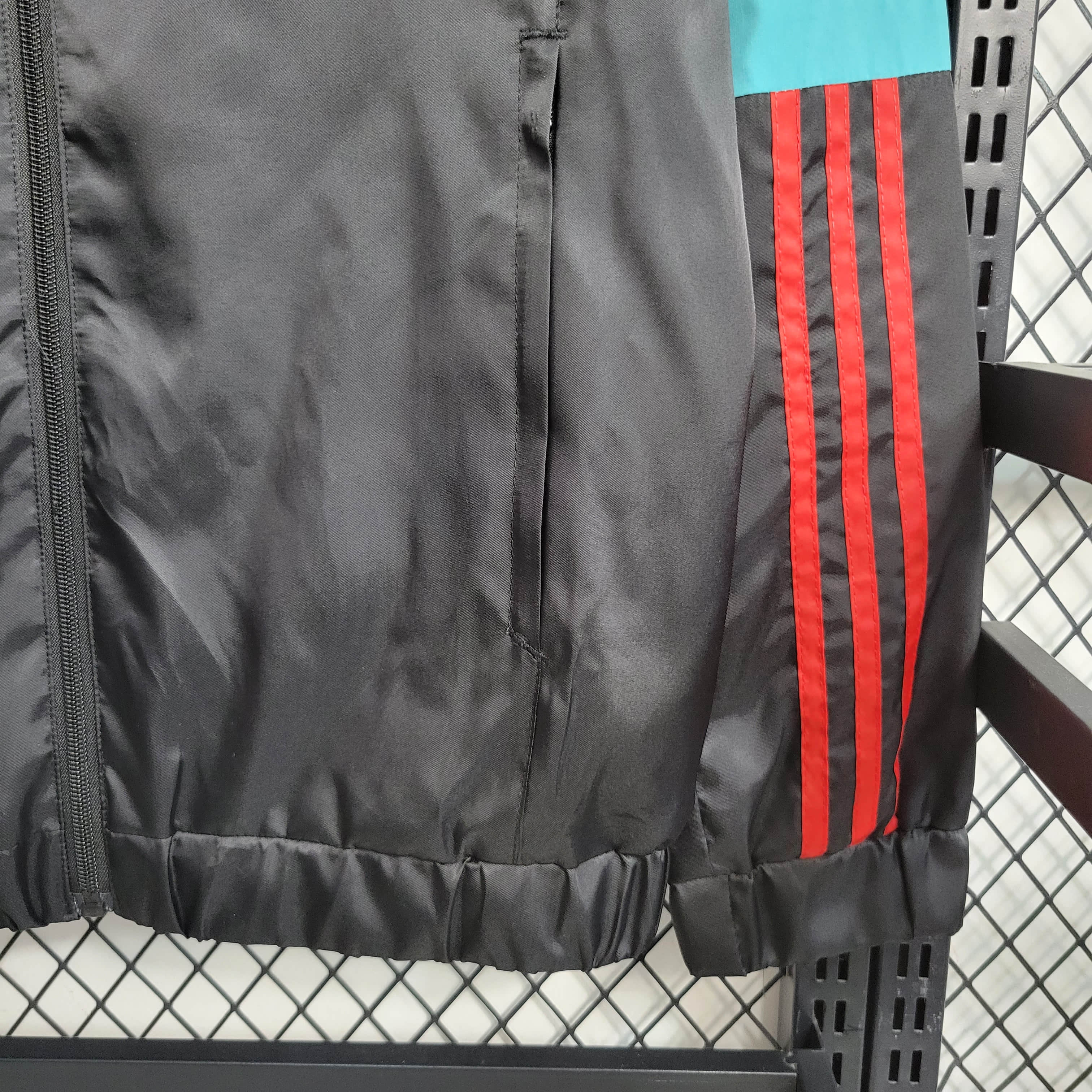 2023/2024 Manchester United Windbreaker Black Football Shirt