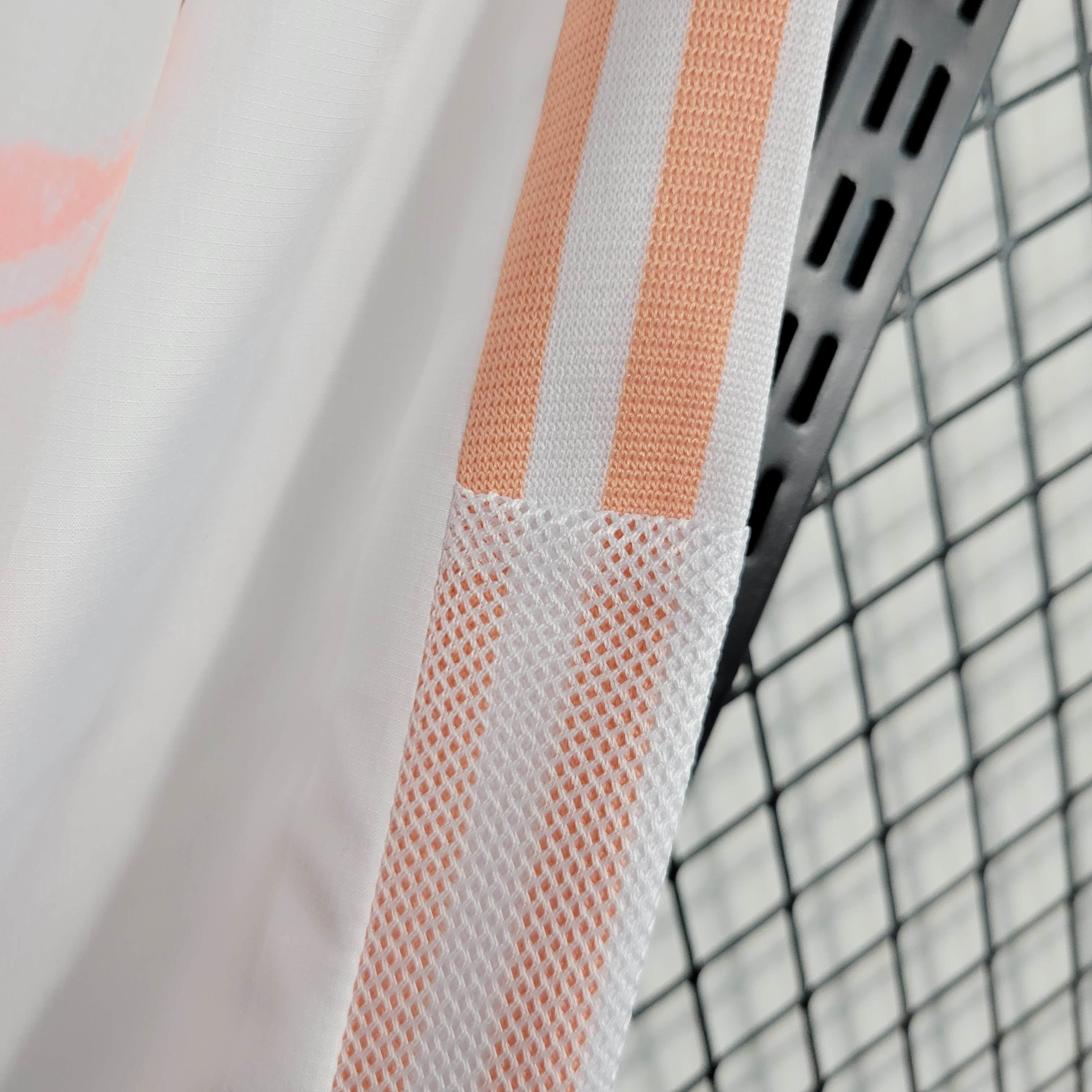 2023/2024 Arsenal Windbreaker White Football Shirt