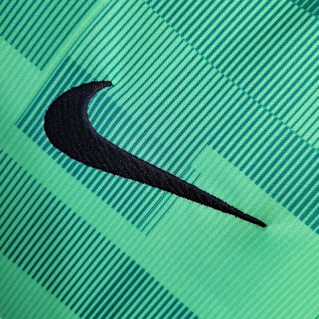 2023/2024 Liverpool Away Football Shirt