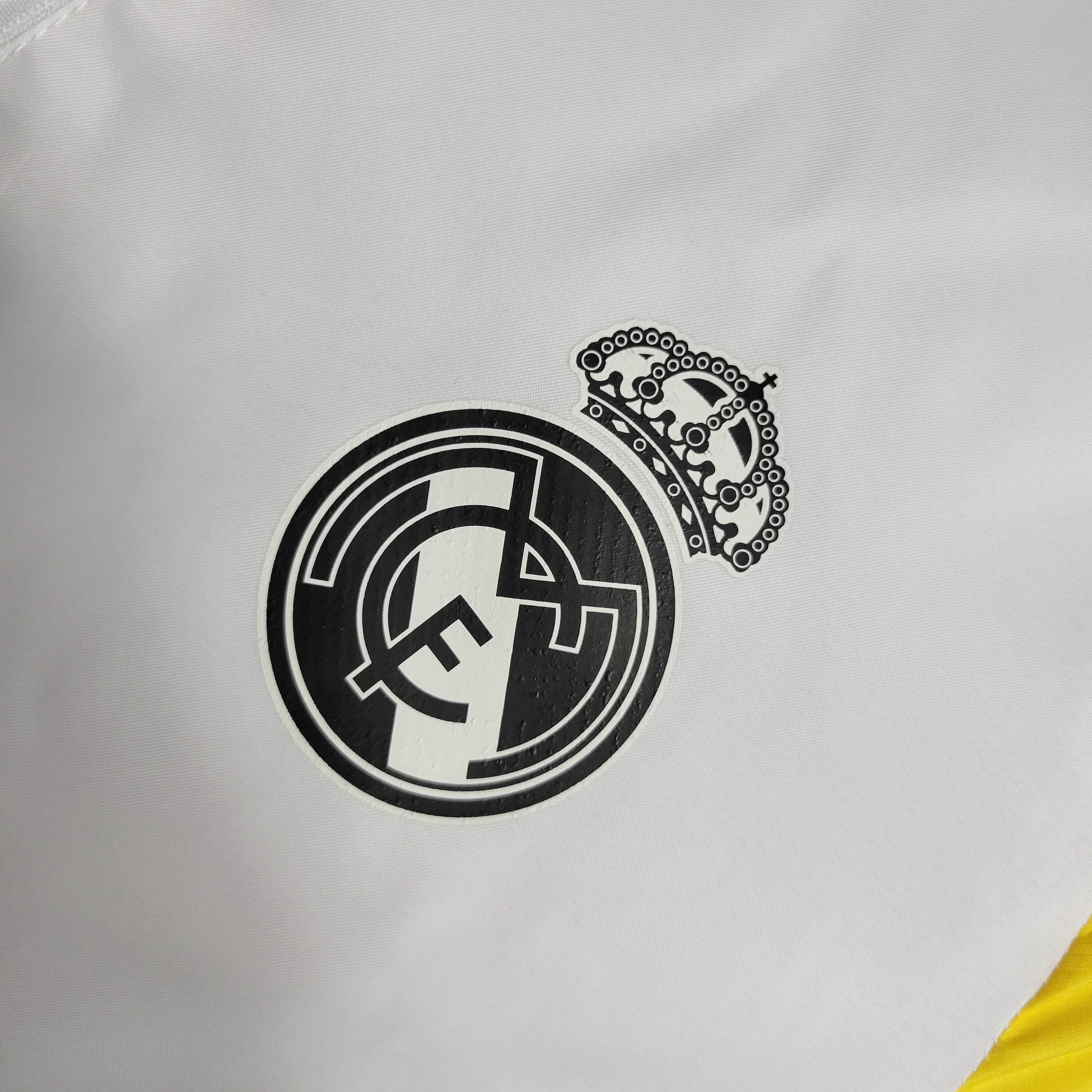2023/2024 Real Madrid Windbreaker White Football Shirt