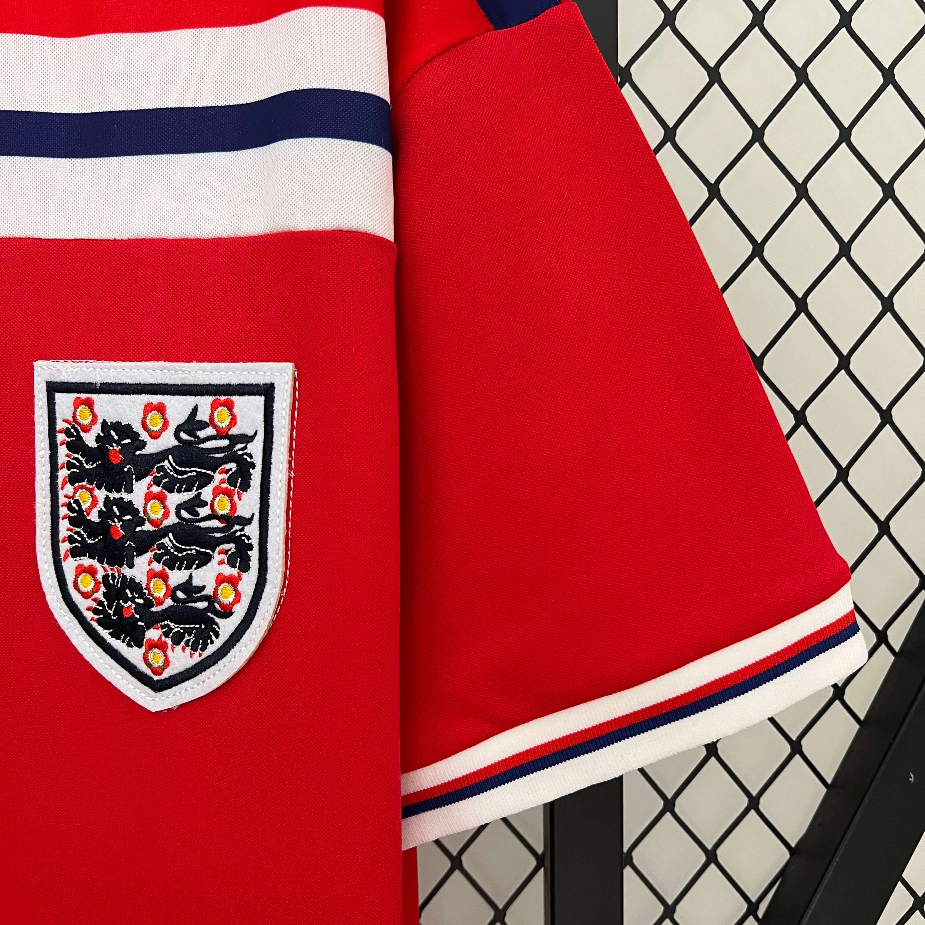 1982 Retro England Away Football Shirt
