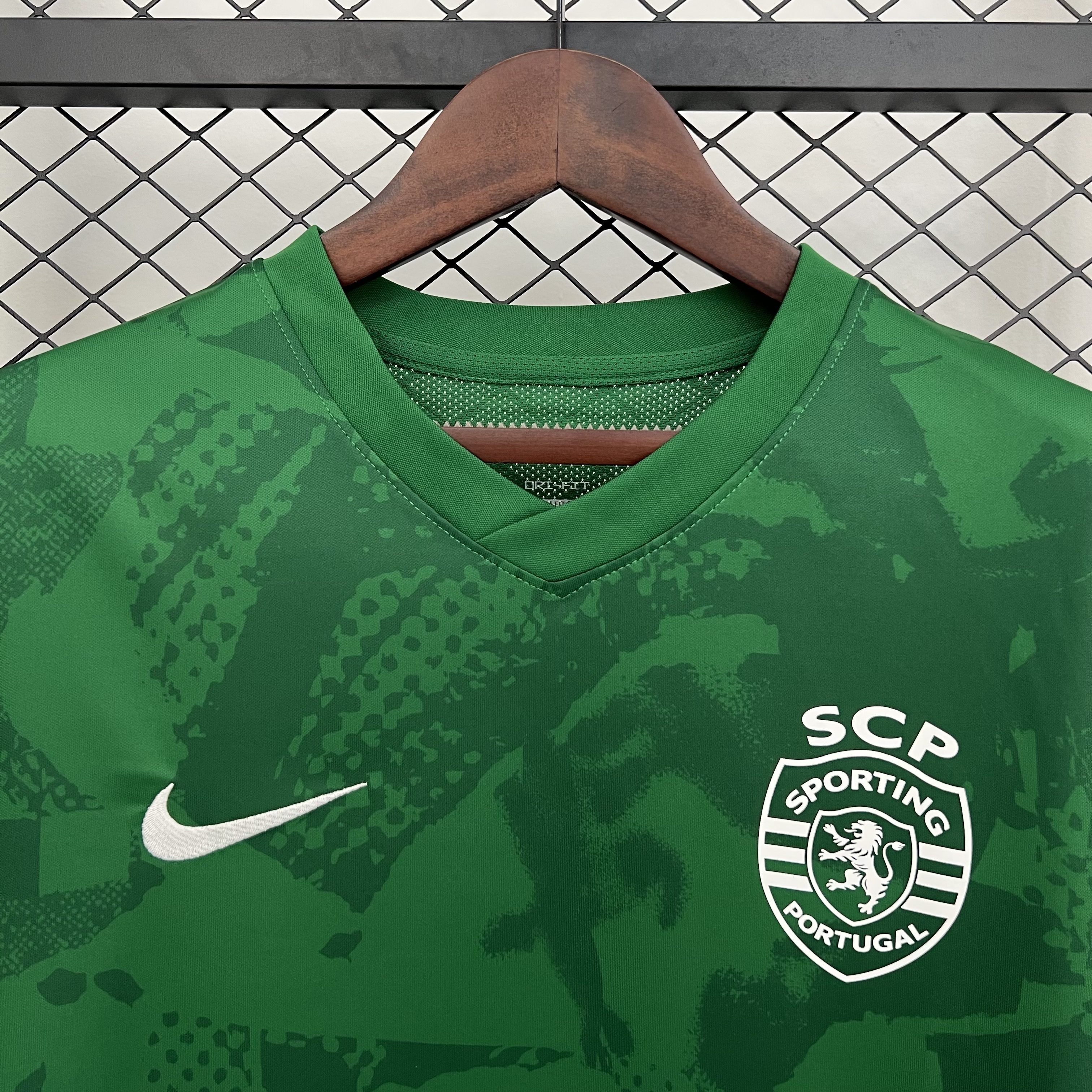 2025/2026 Sporting CP Pre-gameFootball shirt 1:1 Thai Quality