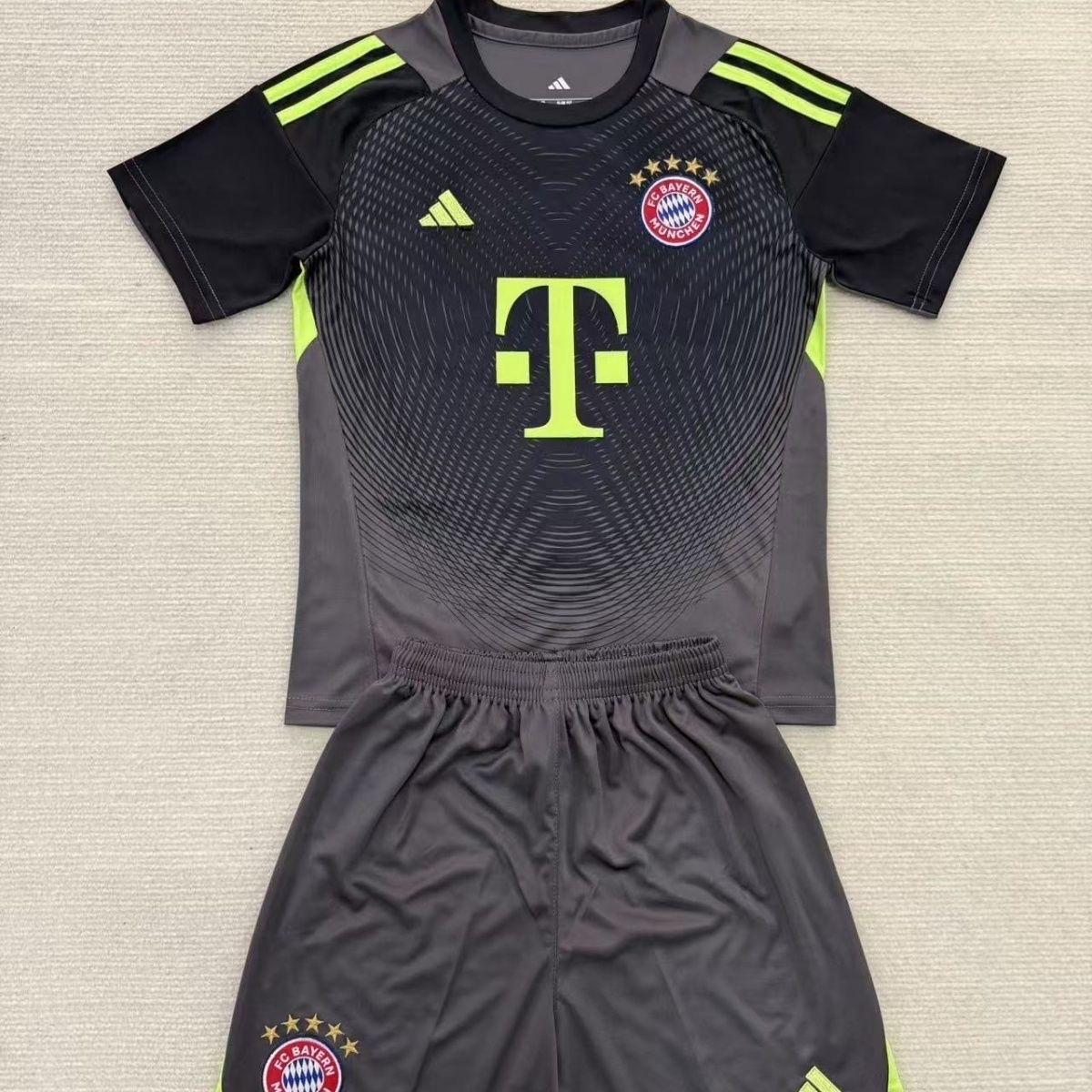 2025/2026 Bayern Munchen Goalkeeper Football Shirt Kids Size 1:1 Thai Quality