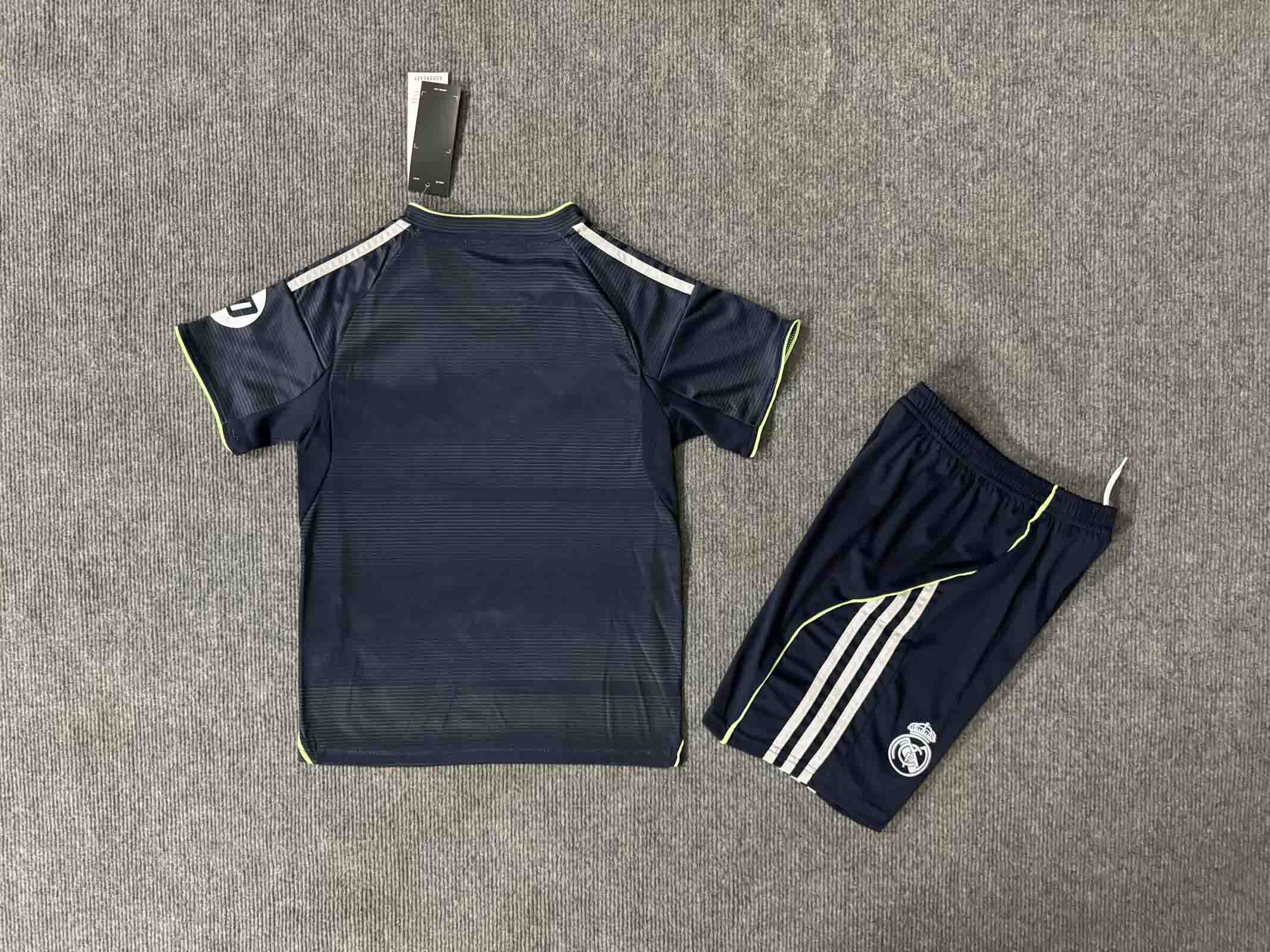 2025/2026 Real Madrid Away FootballShirt Kids Size 1:1 Thai Quality