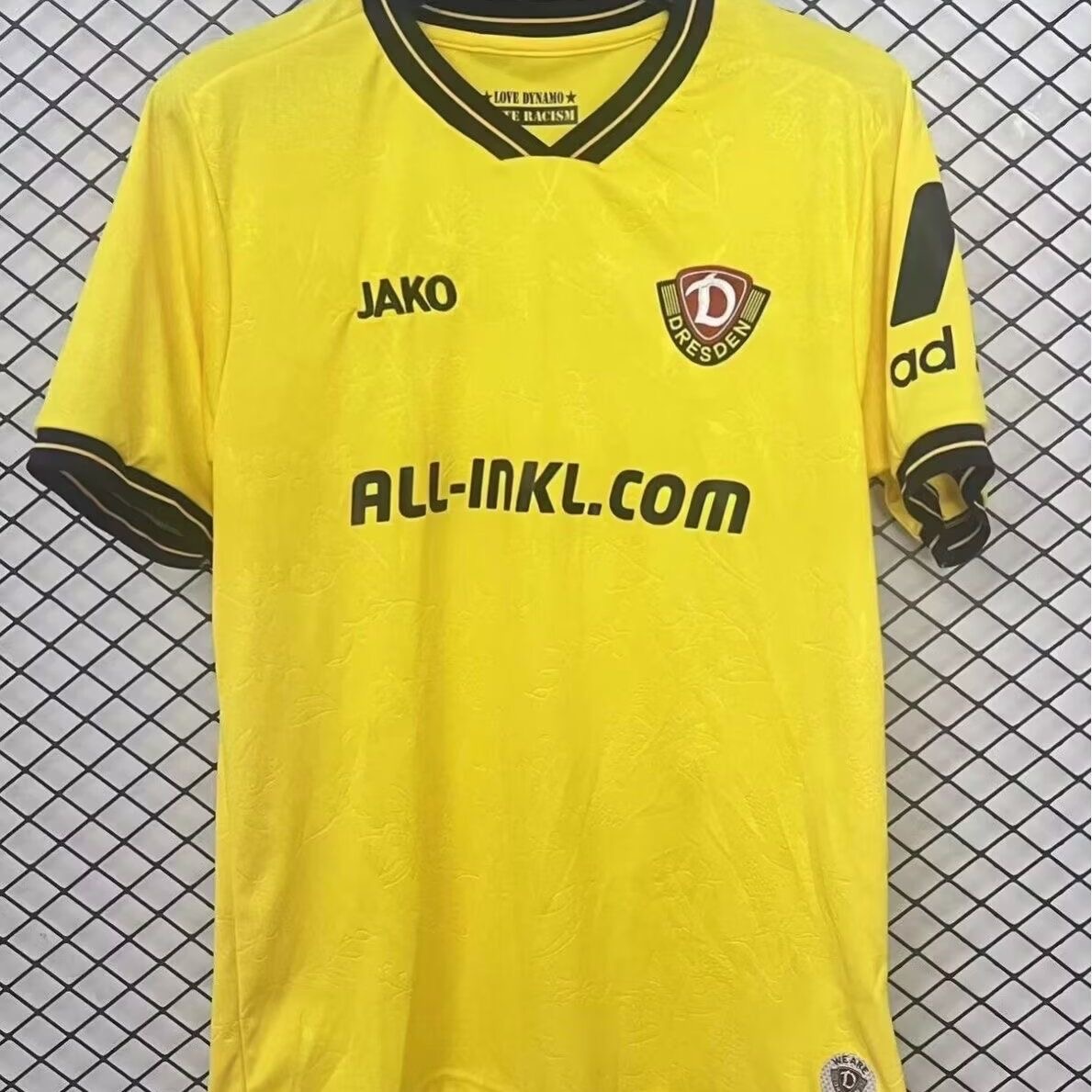 2025/2026 Dynamo Dresden HomeFootball shirt 1:1 Thai Quality