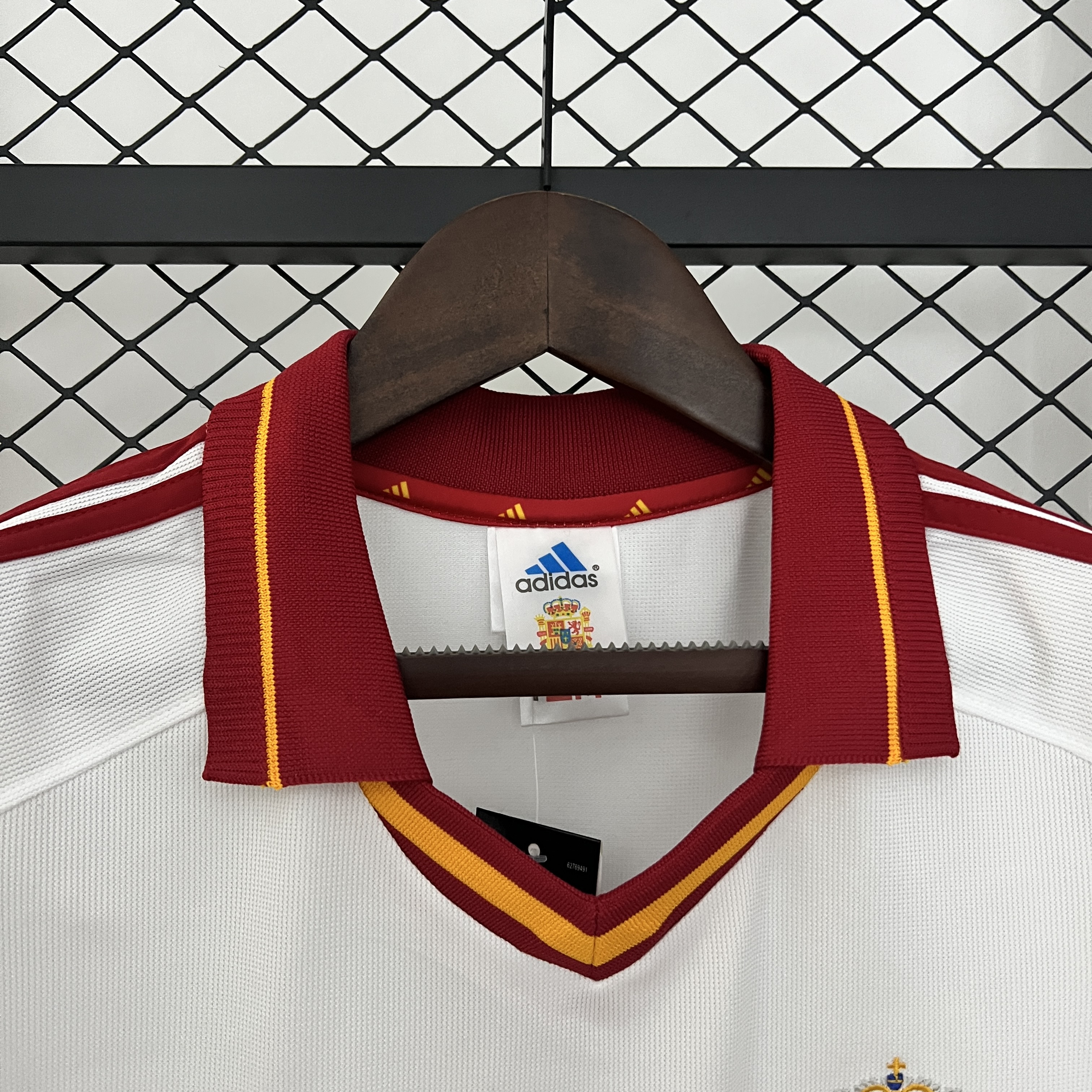 2000 Retro Spain Away Football Shirt 1:1 Thai Quality