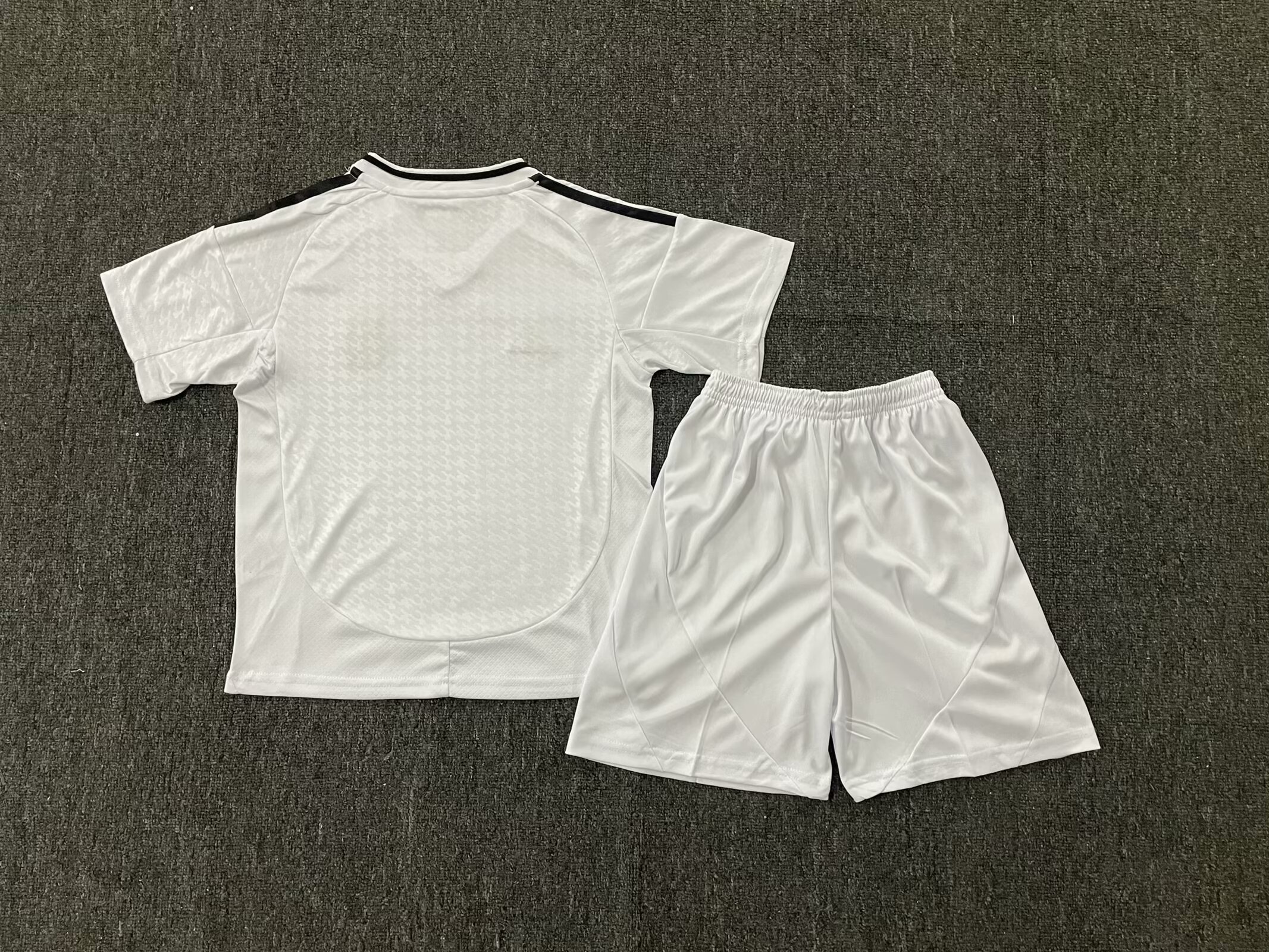 2024/2025 Real Madrid Home Football Shirt Kids Size