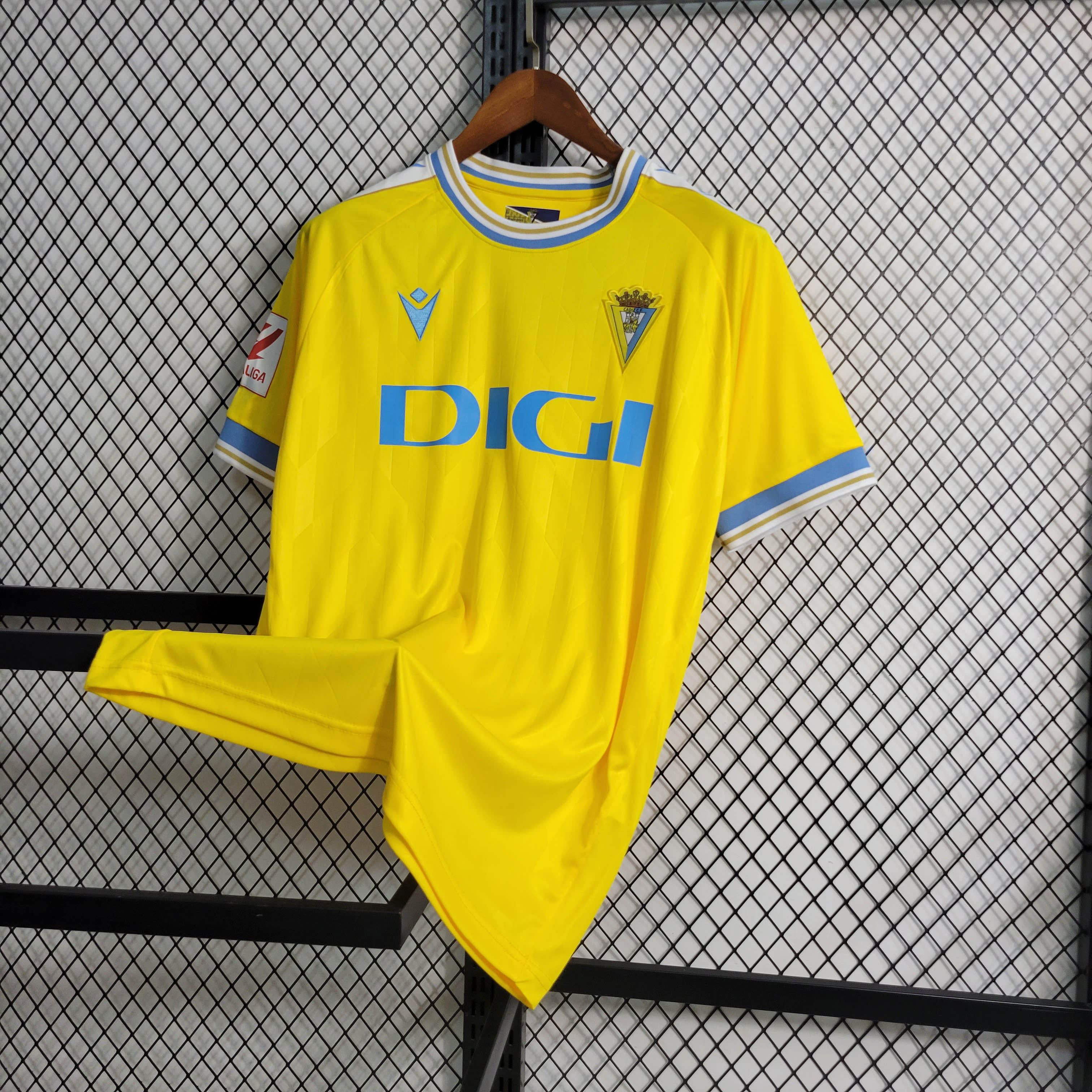 2023/2024 Cadiz Home Football Shirt